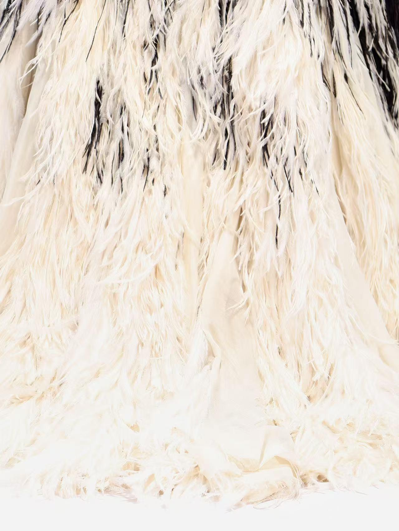 Jean Paul Gaultier Herbst 2011 Haute Couture Ombre Feder Herrenrock (FR 50) im Angebot 9