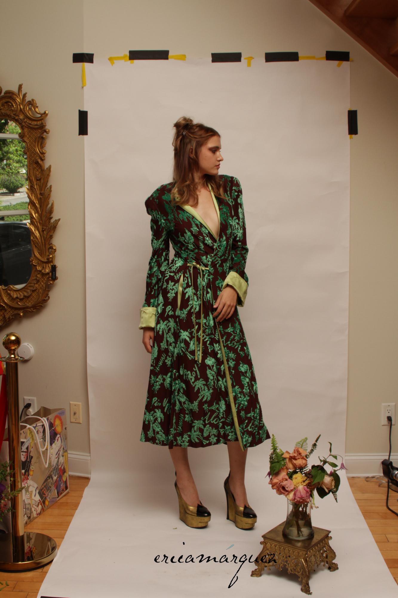 Jean Paul Gaultier Femme 1996 Frühjahr/Sommer Cyberbaba Robe aus gebranntem Samt im Angebot 12