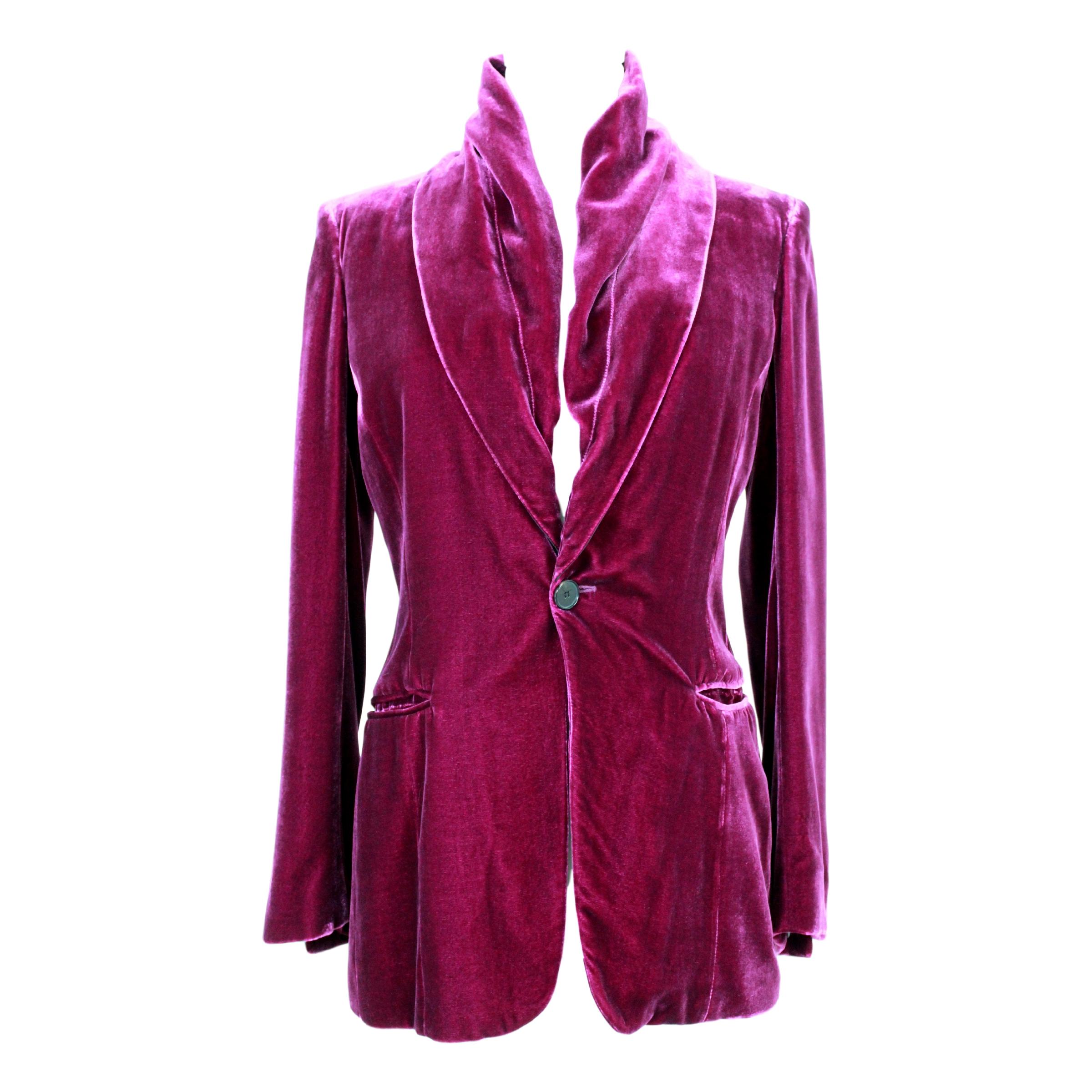 Jean Paul Gaultier Femme women's vintage jacket. Wide shawl collar, purple, 17% silk 83% rayon. Velvety fabric, lined interior. 1990s. Made in Italy. Excellent vintage condition. 

Size: 42 It 8 Us 10 Uk 

Shoulder: 42 cm 
Bust/Chest: 48 cm 
Sleeve: