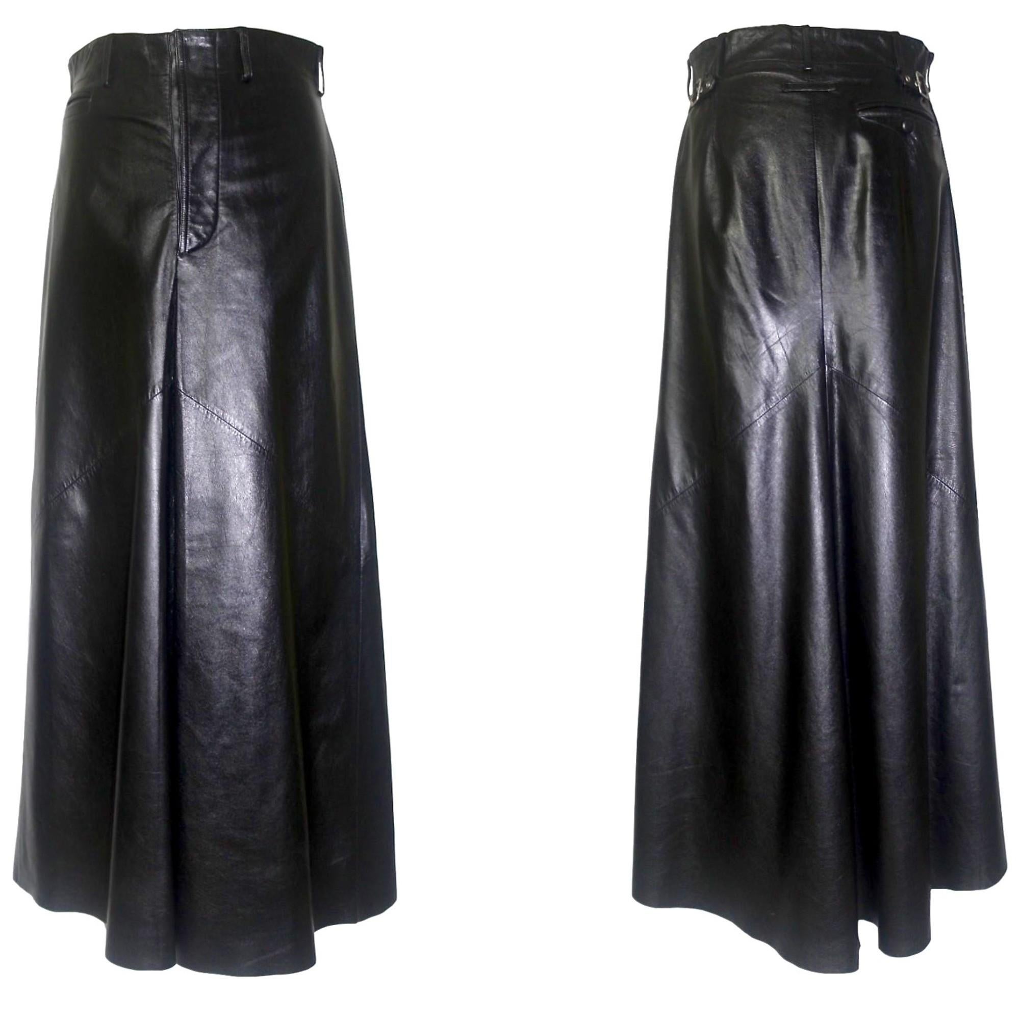 Jean Paul Gaultier
1990s Homme Leather Skirt
Fully Lined
Leather is very Soft and Subtle
No Marks or Scratches to the Leather
30 inch Waist
40 inch Length
