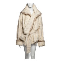 Jean Paul Gaultier Elfenbeinfarbene Astrakhan-Wickeljacke mit kontrastierendem Pelzbesatz, FW 2005