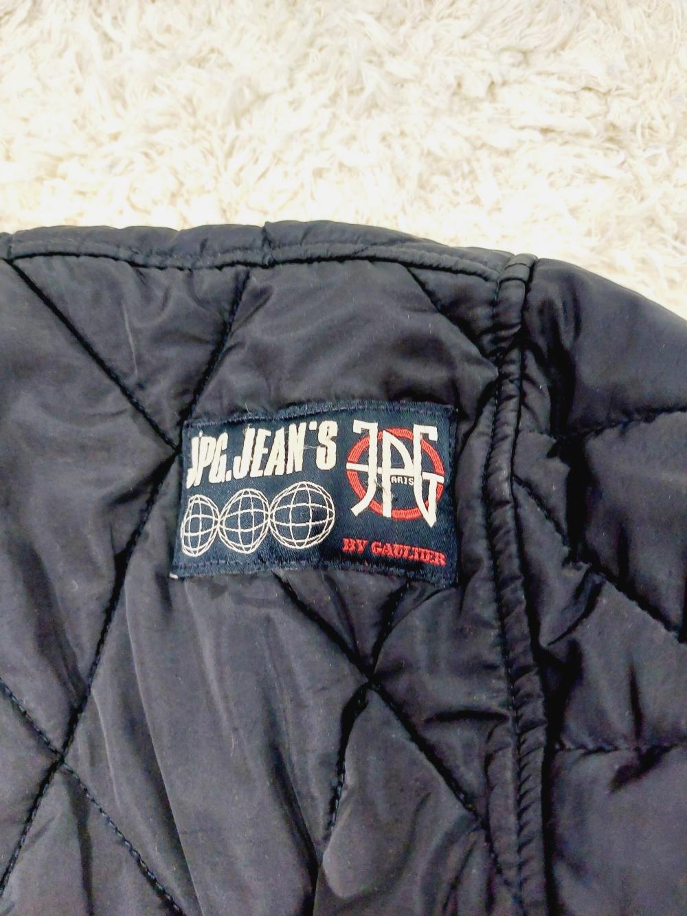 Jean Paul Gaultier JPG Black Bomber Fly Quilted Pilot Wasp Tab Waist Jacket In Excellent Condition For Sale In PARIS, FR