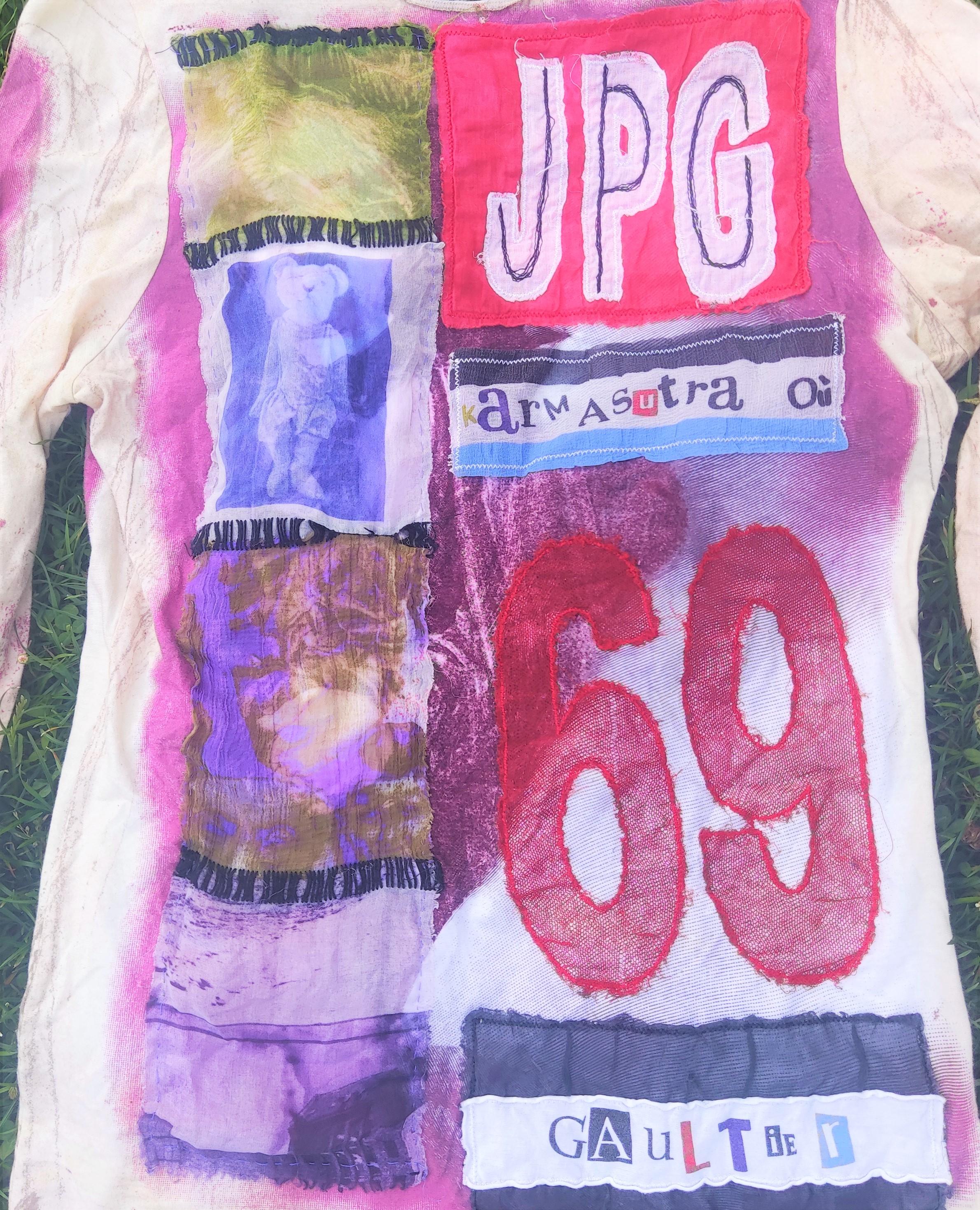 Jean Paul Gaultier Karmasutra Face Portrait Patchwork Patch Work Erotic Tee Top In Excellent Condition For Sale In PARIS, FR