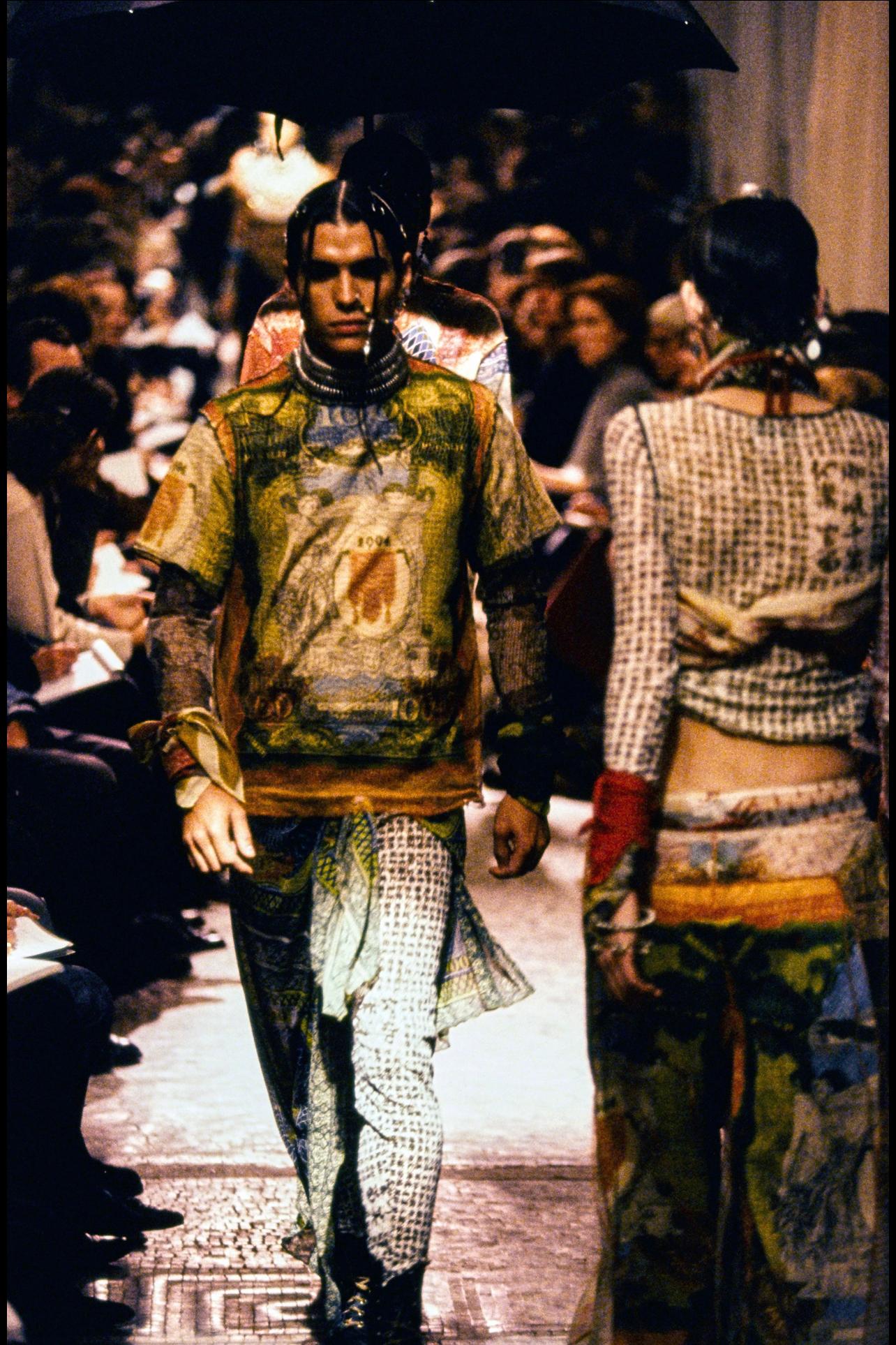 Jean Paul Gaultier “Les Tatouages” baroque dollar t-shirt and pants set, ss 1994 For Sale 9