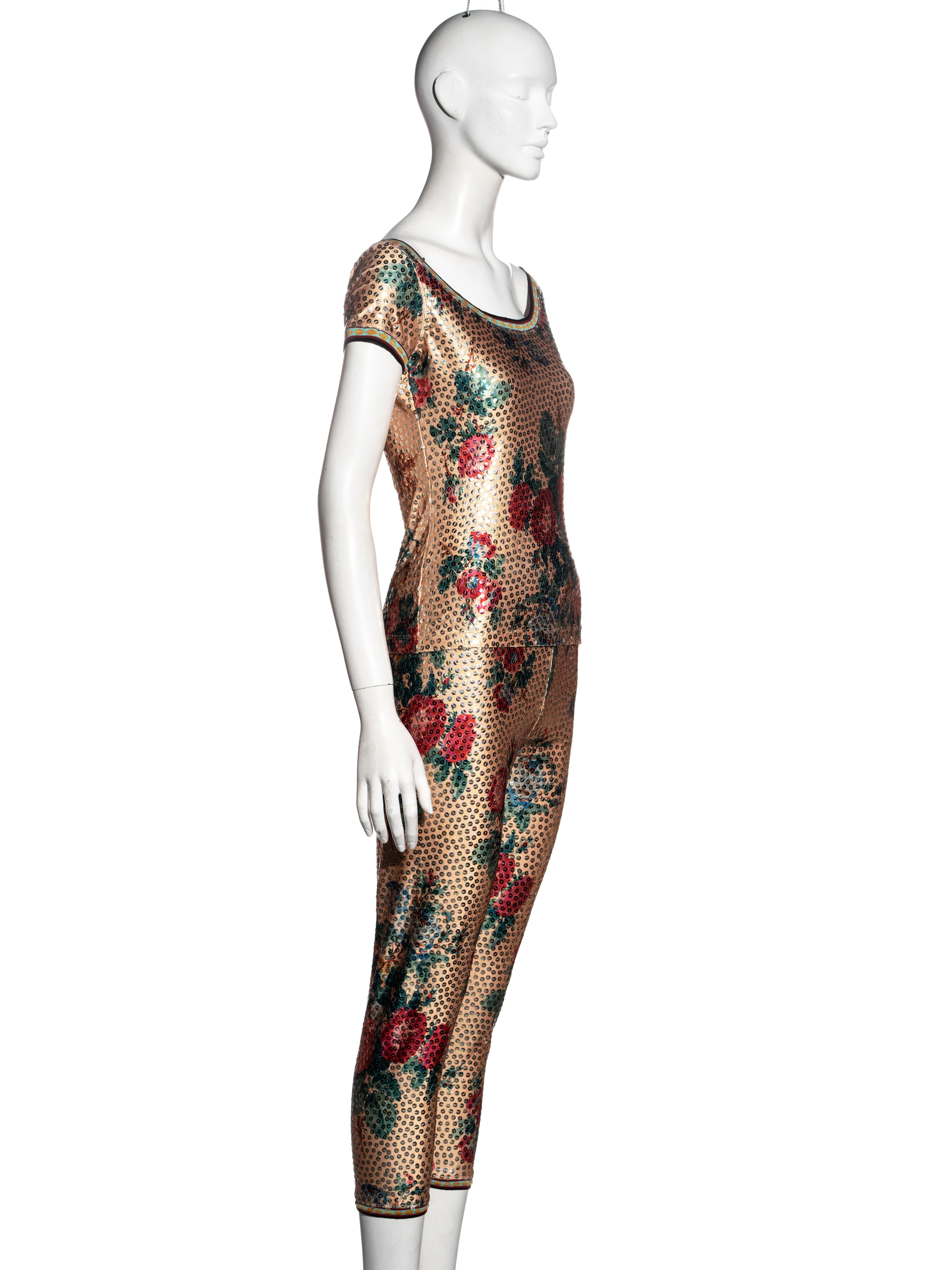 Jean Paul Gaultier T-Shirt und Leggings mit goldenen Pailletten, ss 1991 im Angebot 3