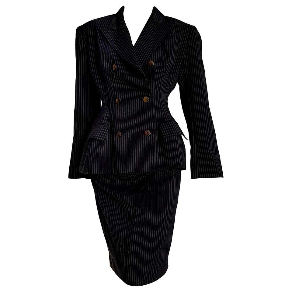 Vintage and Designer Suits, Outfits and Ensembles - 4,102 For Sale at ...