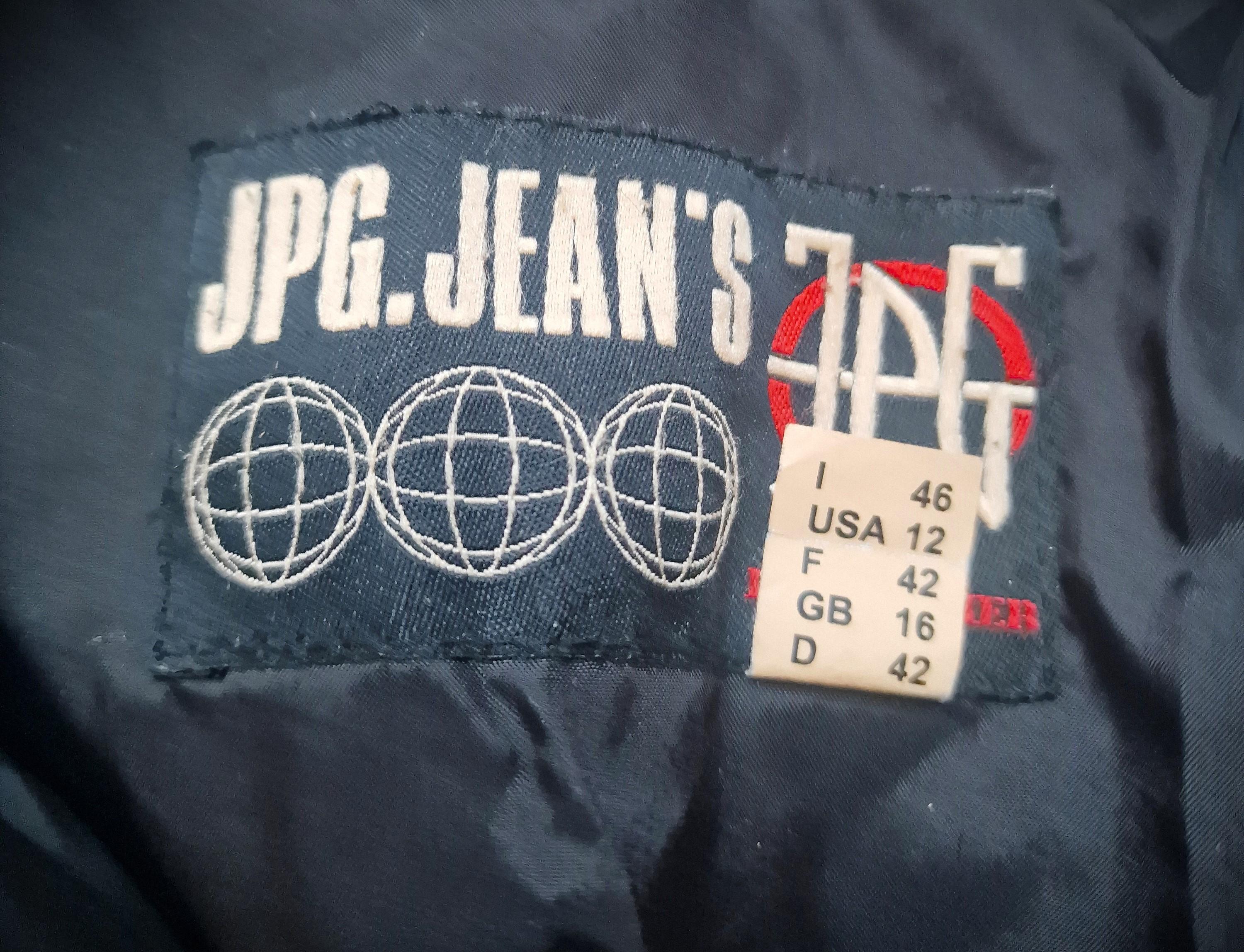 Jean Paul Gaultier Runway A/W 2003 Bondage Straps Buckle Down Puffer Men Jacket For Sale 9