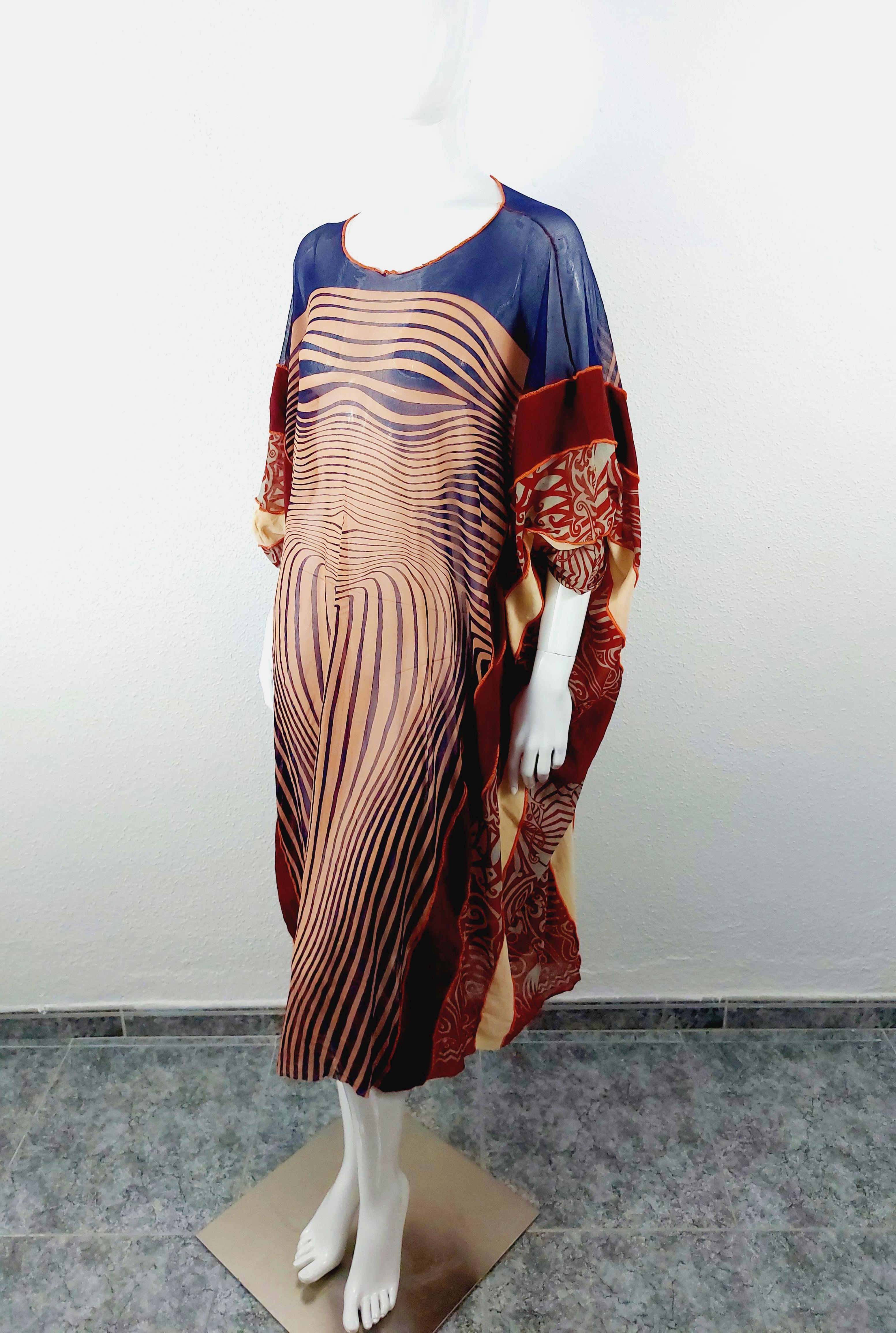 Jean Paul Gaultier Runway Nude Contour Maxi Caftan Robe Caftan Optical S/S 1996 en vente 9