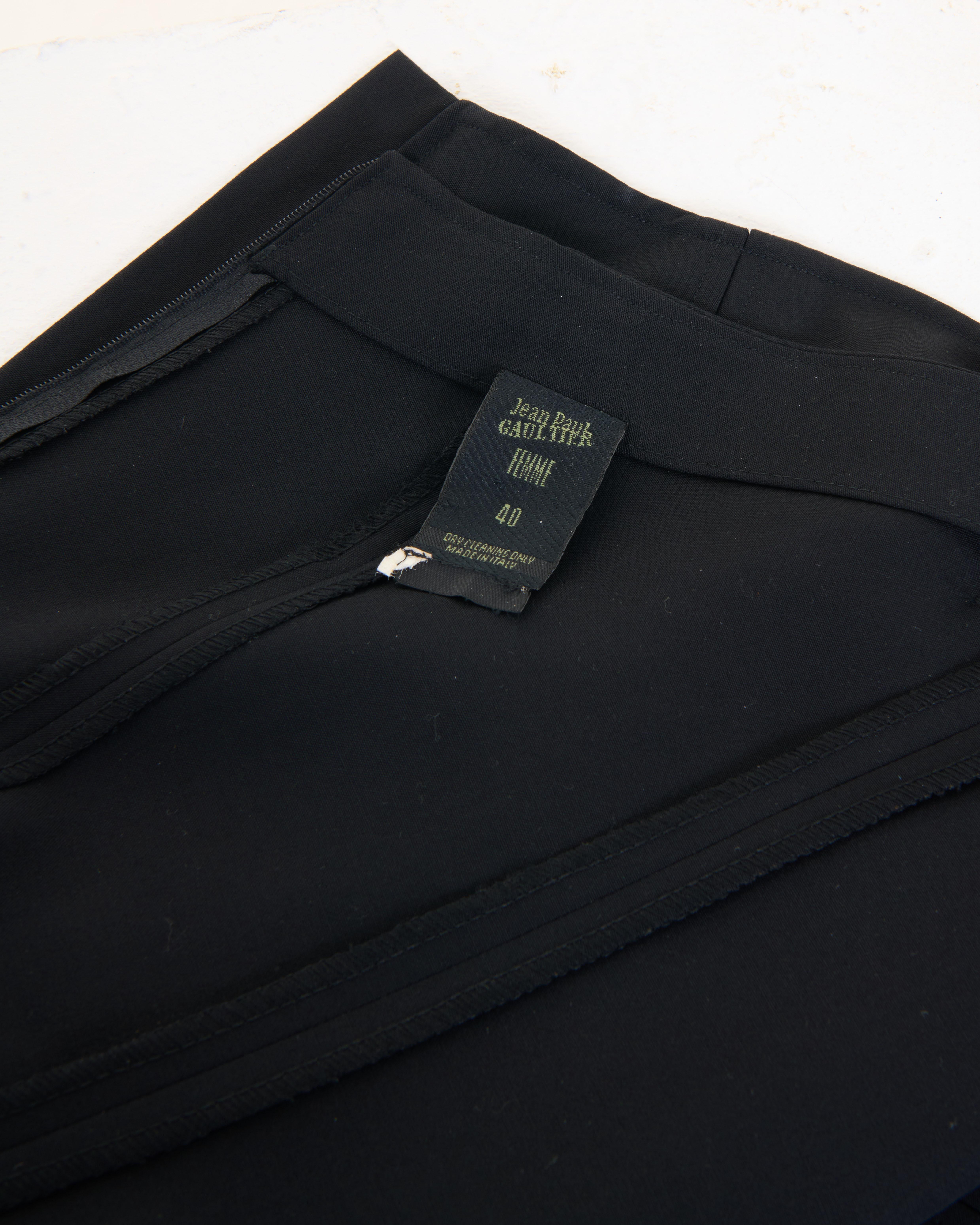Jean Paul Gaultier S/S 1990 'Rhapsodie in blue' Combinaison noire à une épaule en vente 4