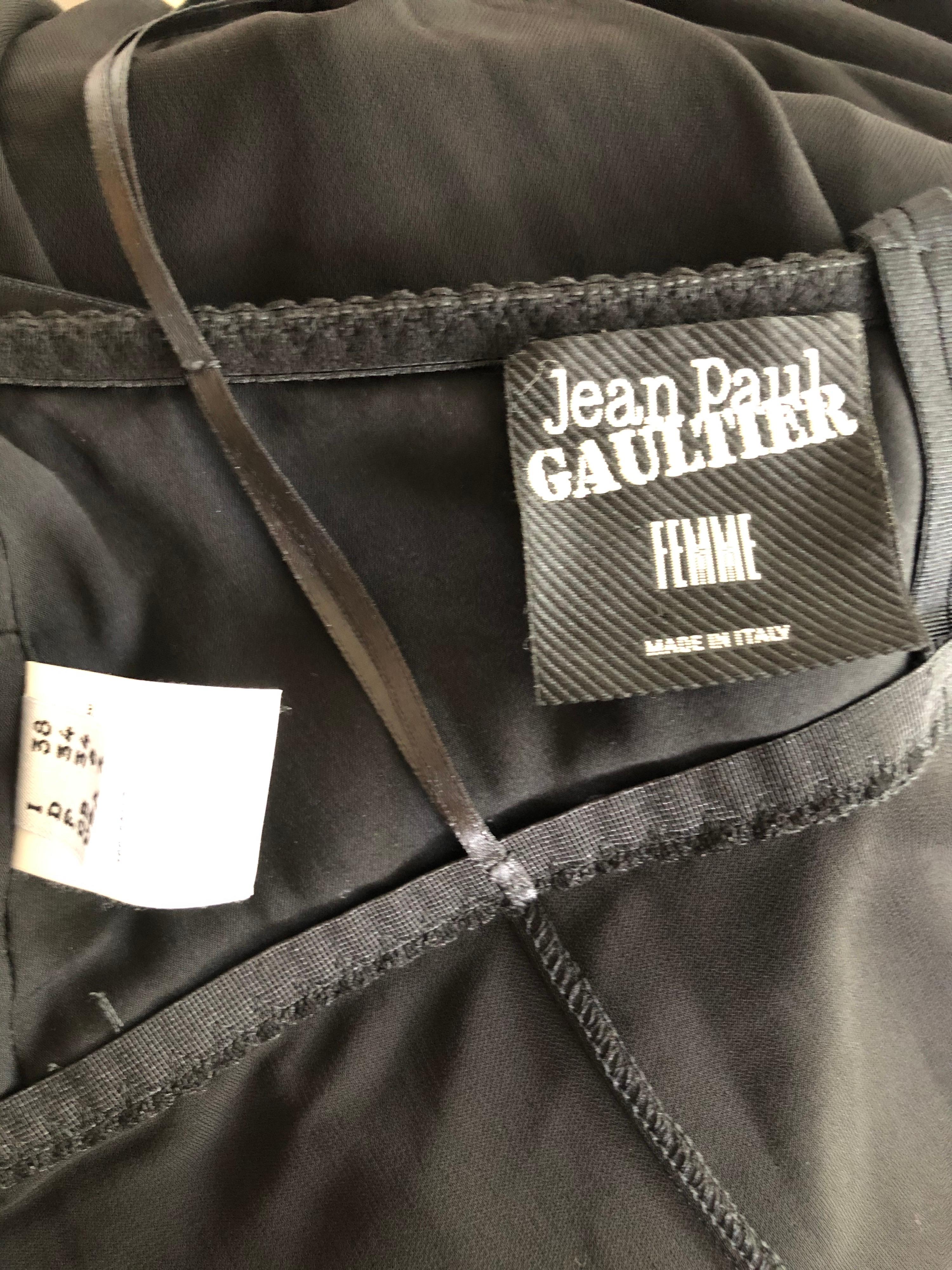 Jean Paul Gaultier Schwarzes Kleid mit halbtransparentem Rückenausschnitt und akzentuiertem Ösenbesatz und Büste im Angebot 5