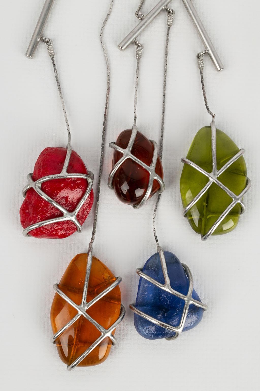 Jean Paul Gaultier Collier en métal argenté avec pierres multicolores Pour femmes en vente