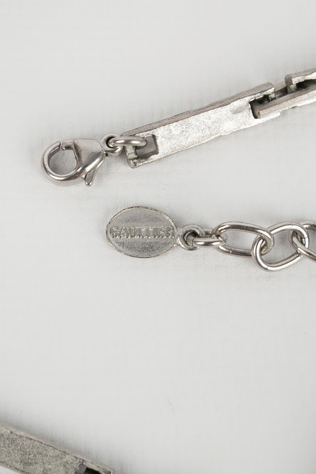 Jean Paul Gaultier Silber-Metall-Halskette mit mehrfarbigen Steinen im Angebot 3