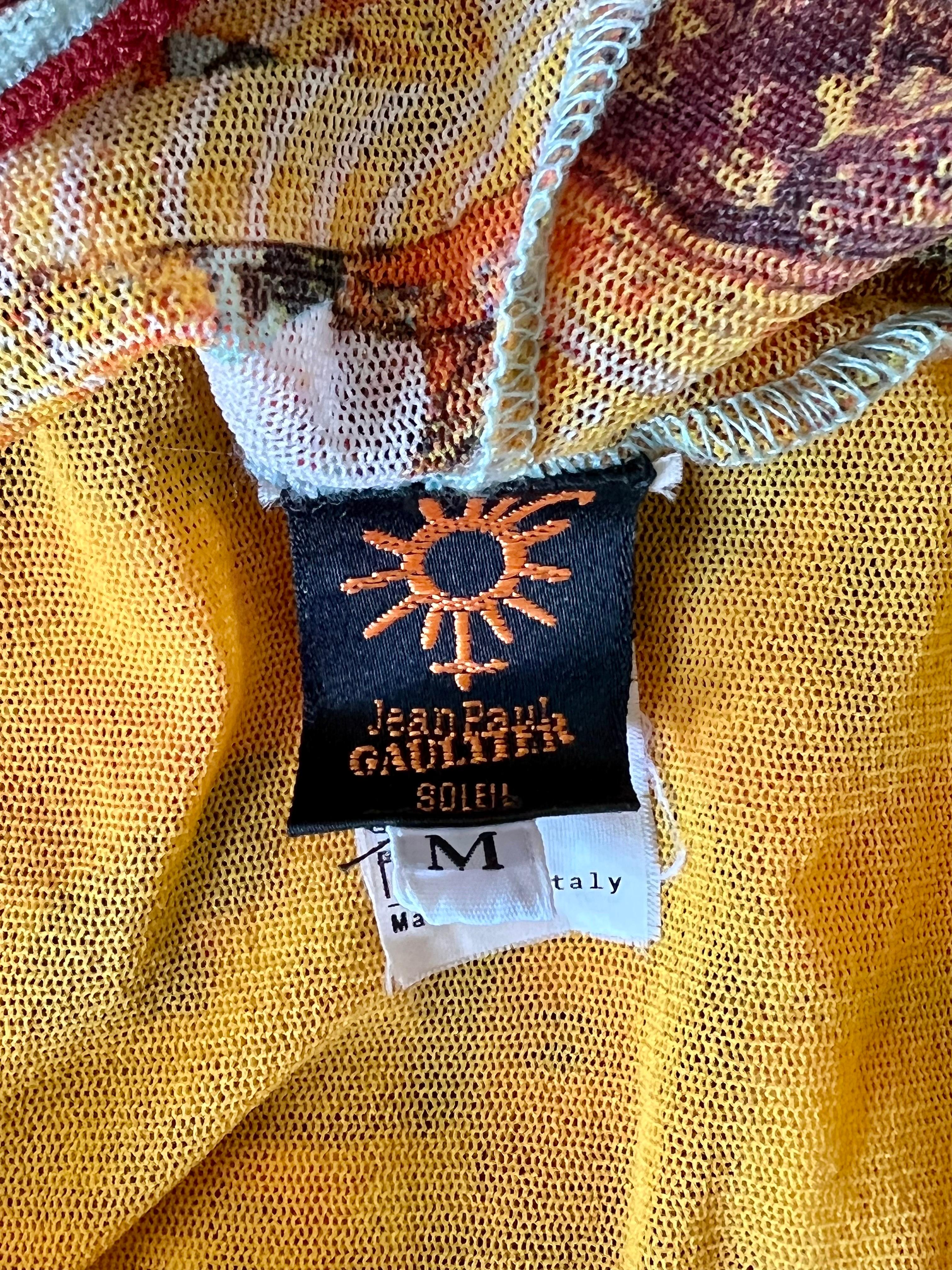 Jean Paul Gaultier - Robe longue à capuche en maille à imprimé visages, vintage, soleil en vente 3