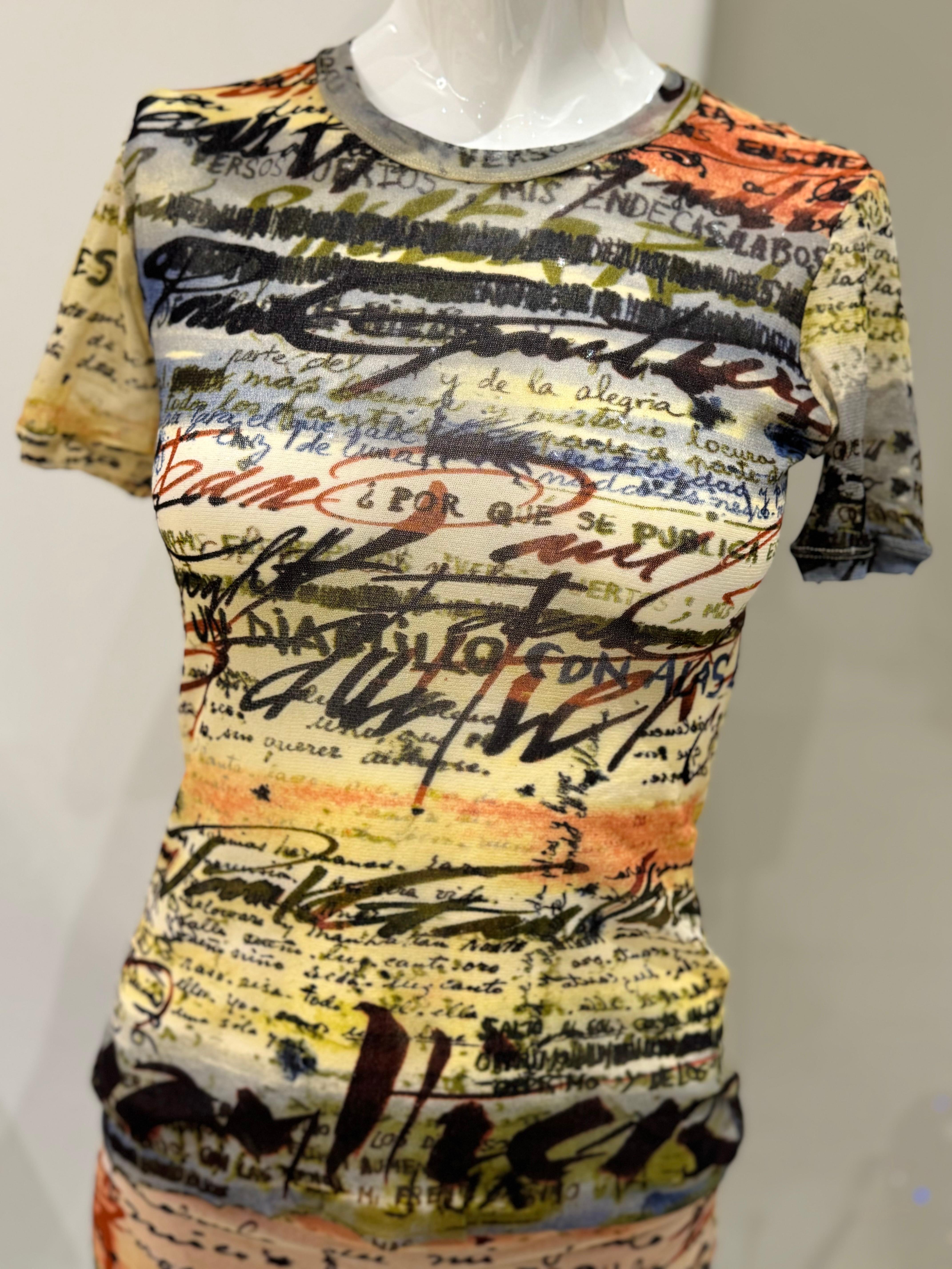 Jean Paul Gaultier Jeans primavera estate 1998 con testo calligrafico in spagnolo e set in maglia trasparente In condizioni ottime in vendita a PARIS, FR
