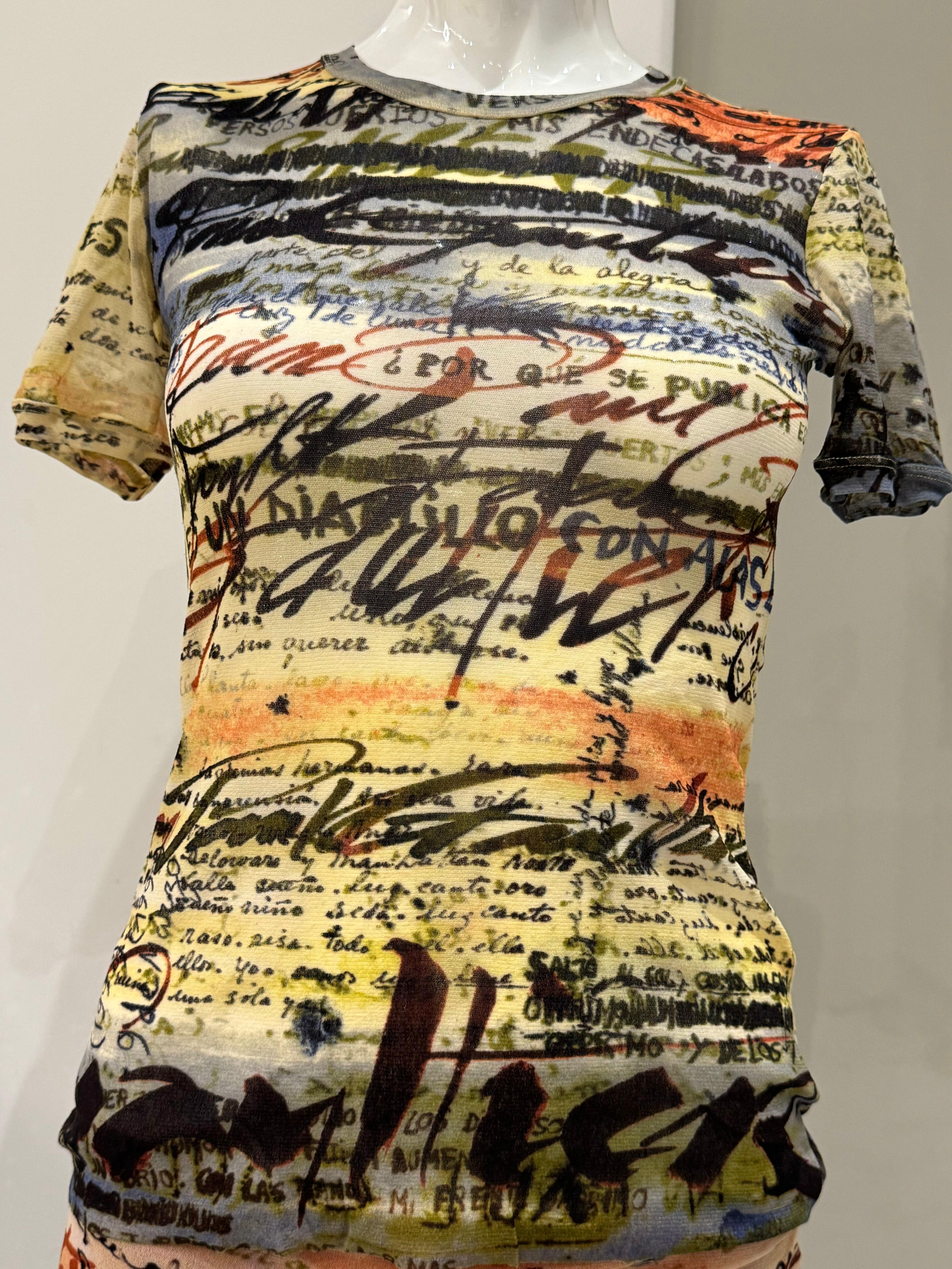 Donna Jean Paul Gaultier Jeans primavera estate 1998 con testo calligrafico in spagnolo e set in maglia trasparente in vendita