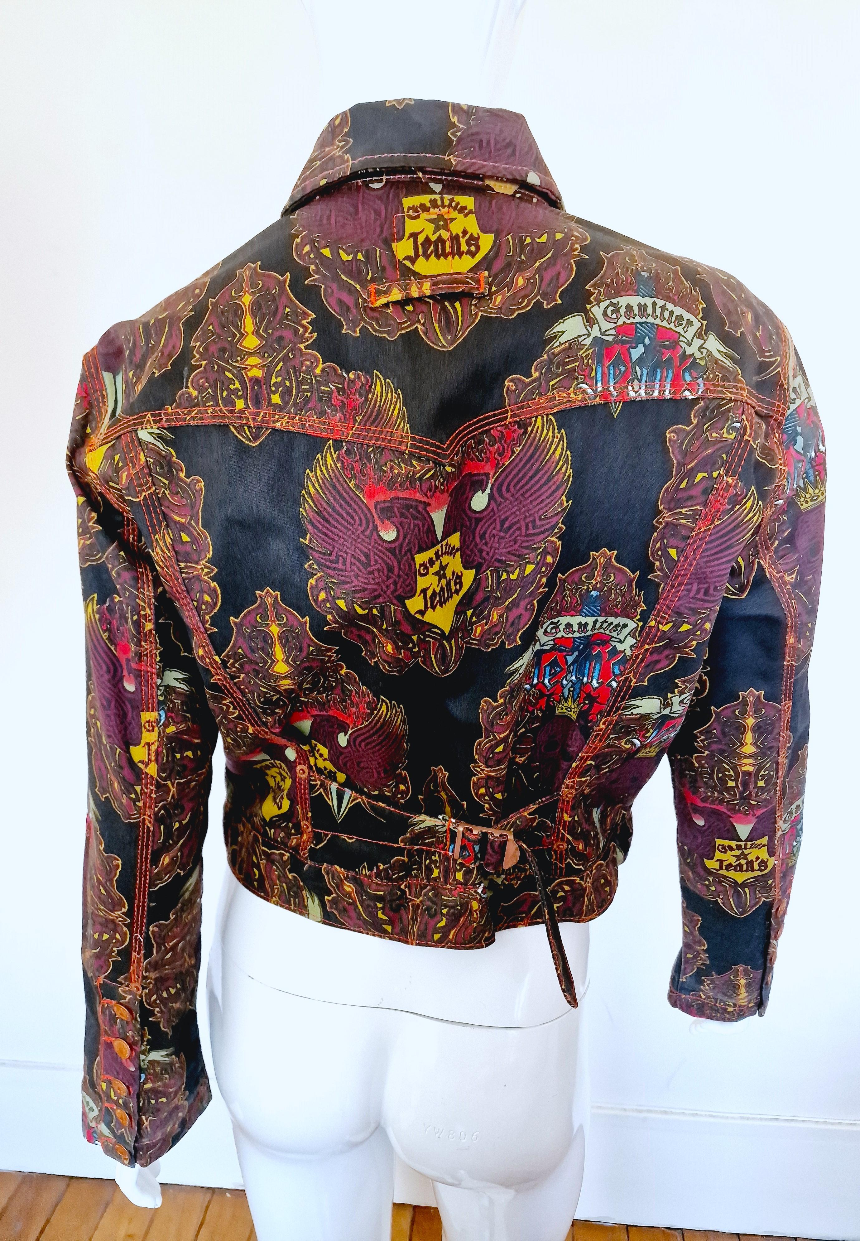 Jean Paul Gaultier Tattoo Dragon Vintage 90s Crop Women Motorcycle Medium Jacket In Excellent Condition For Sale In PARIS, FR