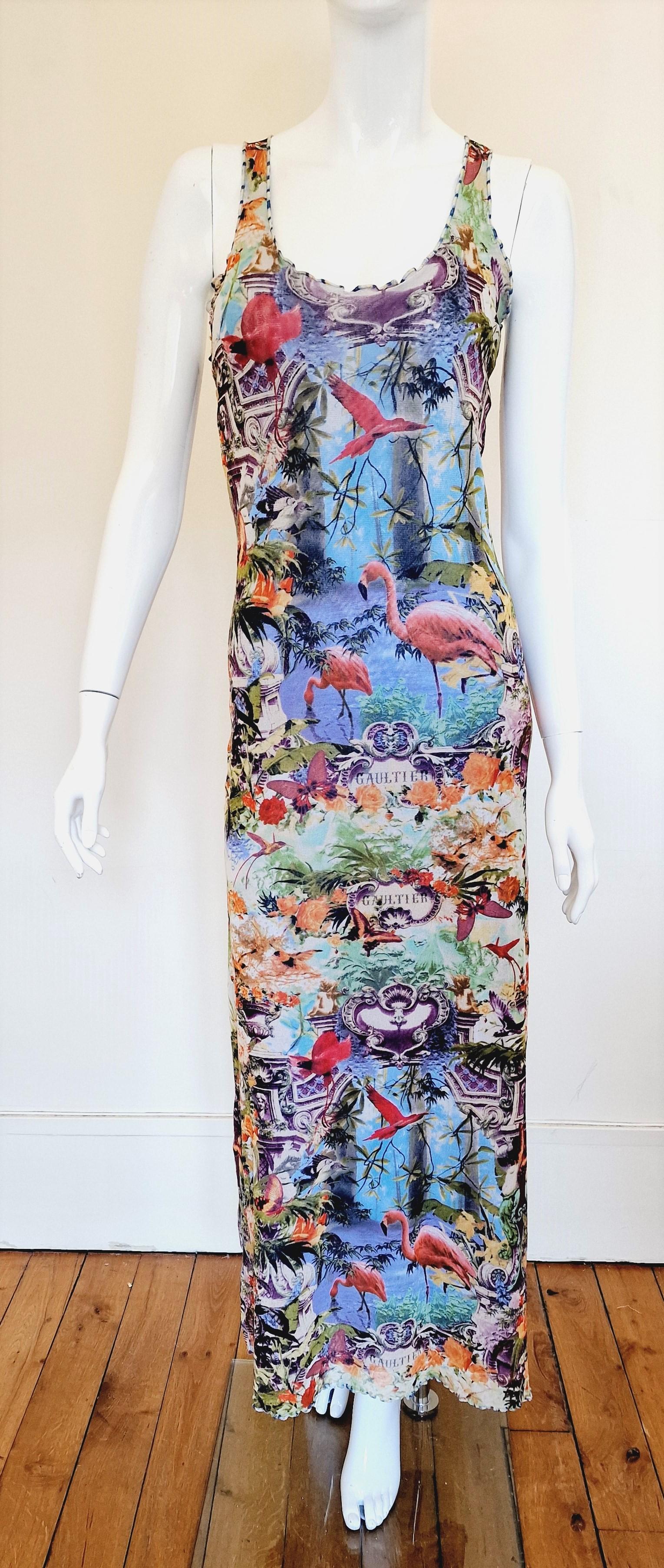 Wonderful tropical dress by Jean Paul Gaultier!
Super vintage piece from the 90s!
Bella Hadid wears the same pattern, check the photos!

Flamingos, butterflies, Italian baroque motifs, angel sculptures, 