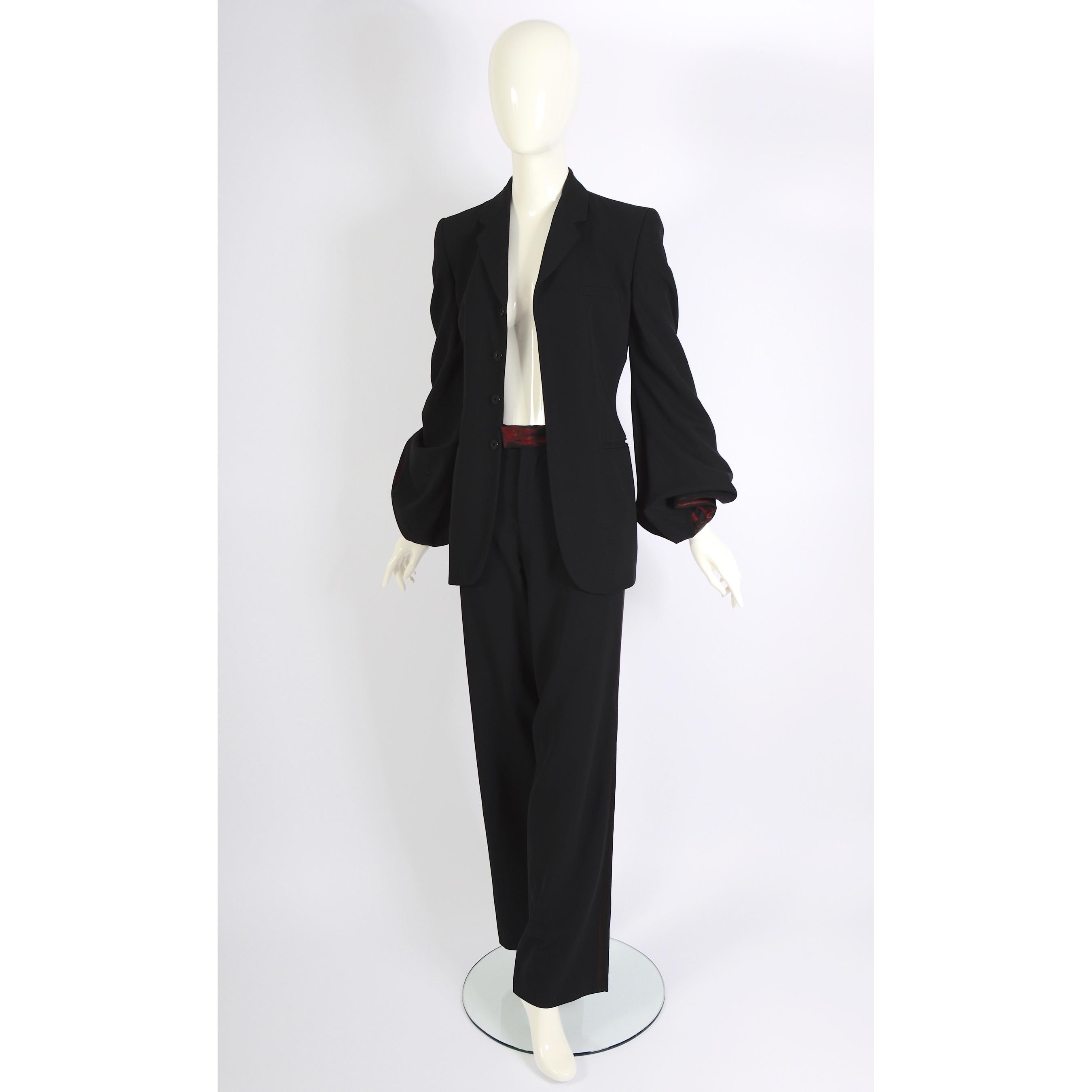 Jean Paul Gaultier Vintage 1997 Schwarzer Smoking-Anzug mit gedrehten Billowing-Ärmeln im Angebot 6