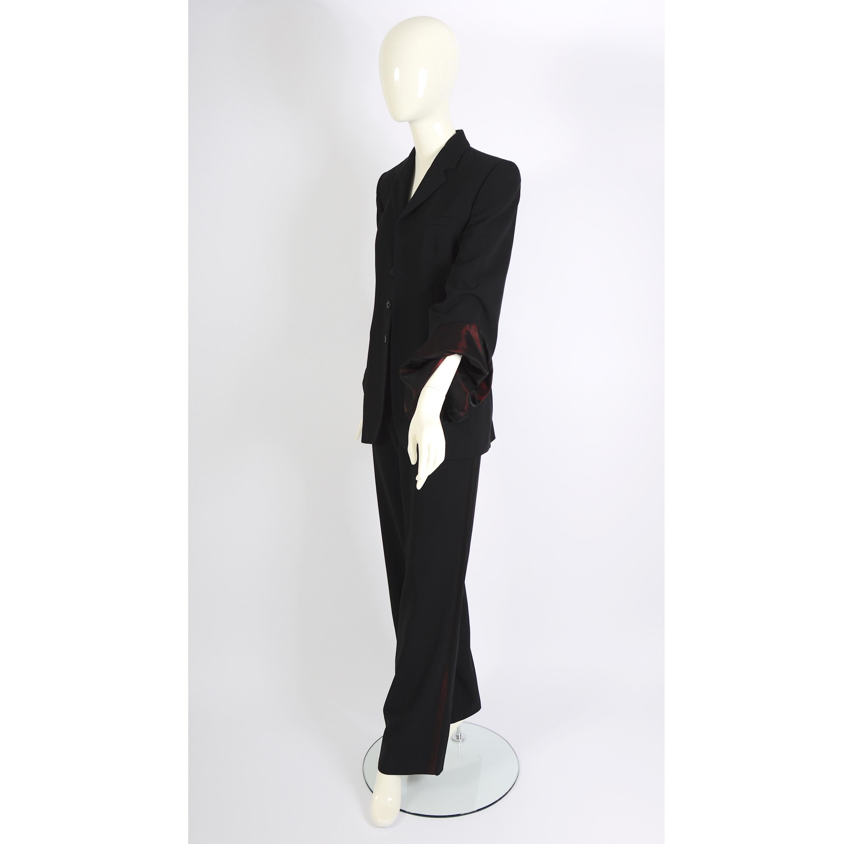 Jean Paul Gaultier Vintage 1997 Schwarzer Smoking-Anzug mit gedrehten Billowing-Ärmeln im Angebot 5