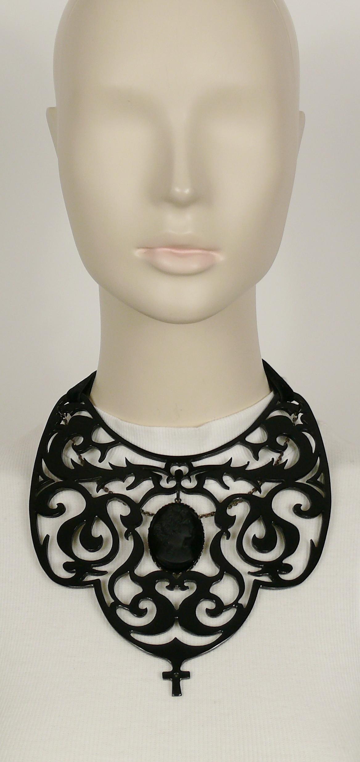 Jean Paul Gaultier Vintage Black Gothic Victorian Cameo Bib Necklace In Good Condition In Nice, FR