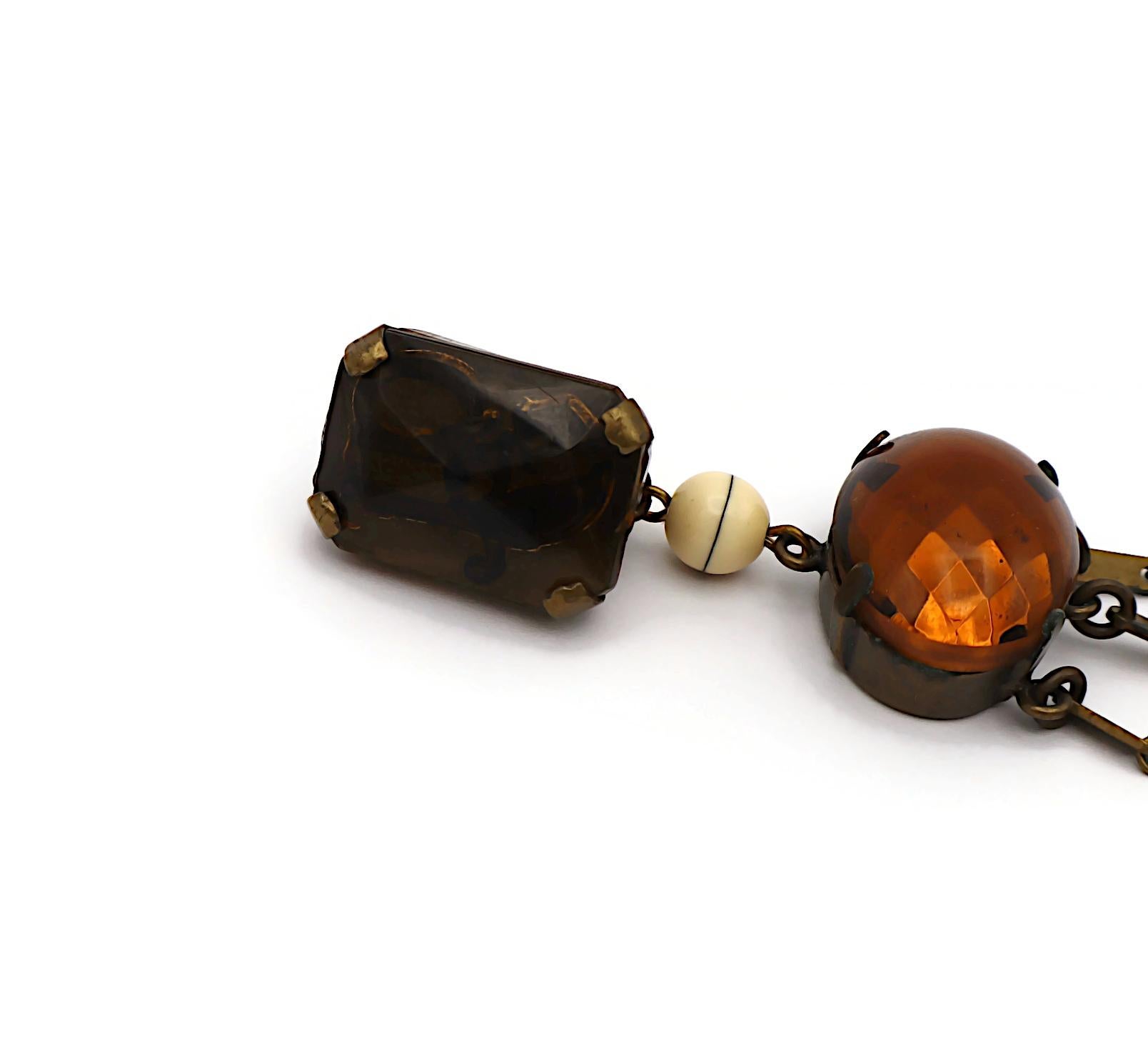 JEAN PAUL GAULTIER Langer Kronleuchter-Ohrring im Vintage-Stil, baumelnd im Angebot 9