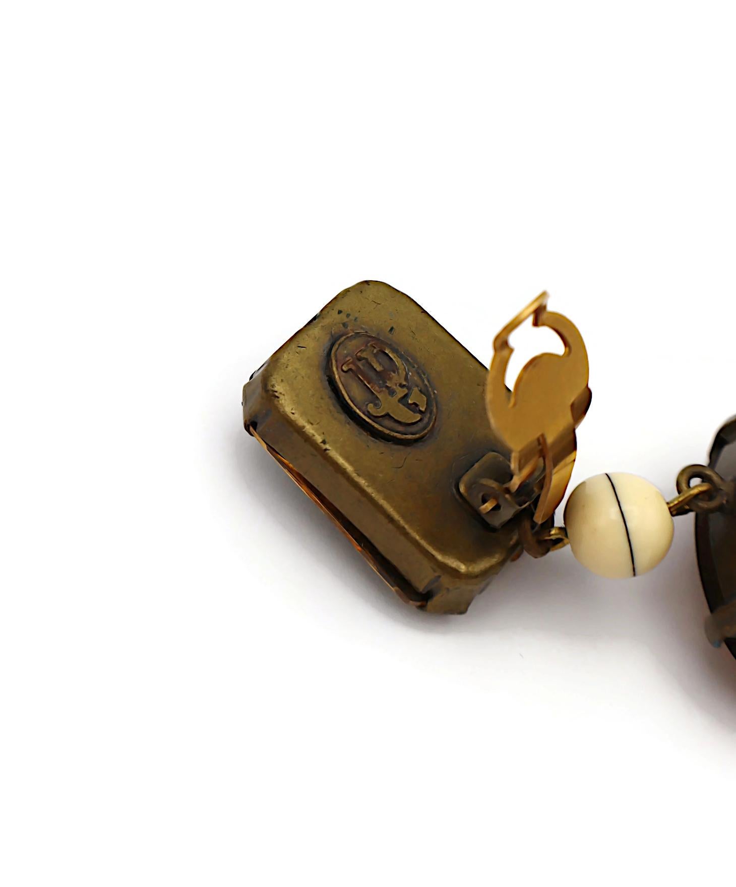 JEAN PAUL GAULTIER Langer Kronleuchter-Ohrring im Vintage-Stil, baumelnd im Angebot 16