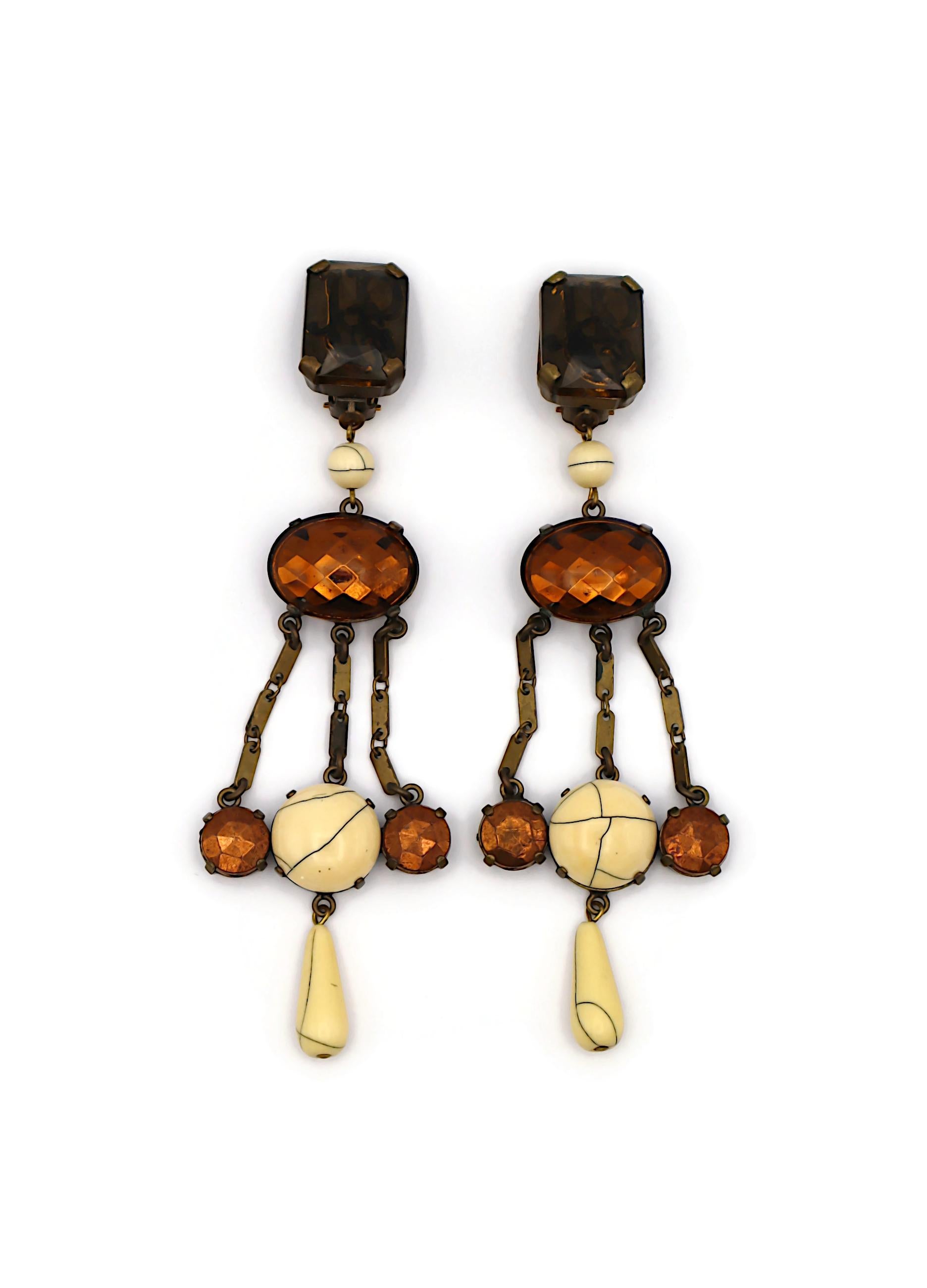 JEAN PAUL GAULTIER Langer Kronleuchter-Ohrring im Vintage-Stil, baumelnd Damen im Angebot