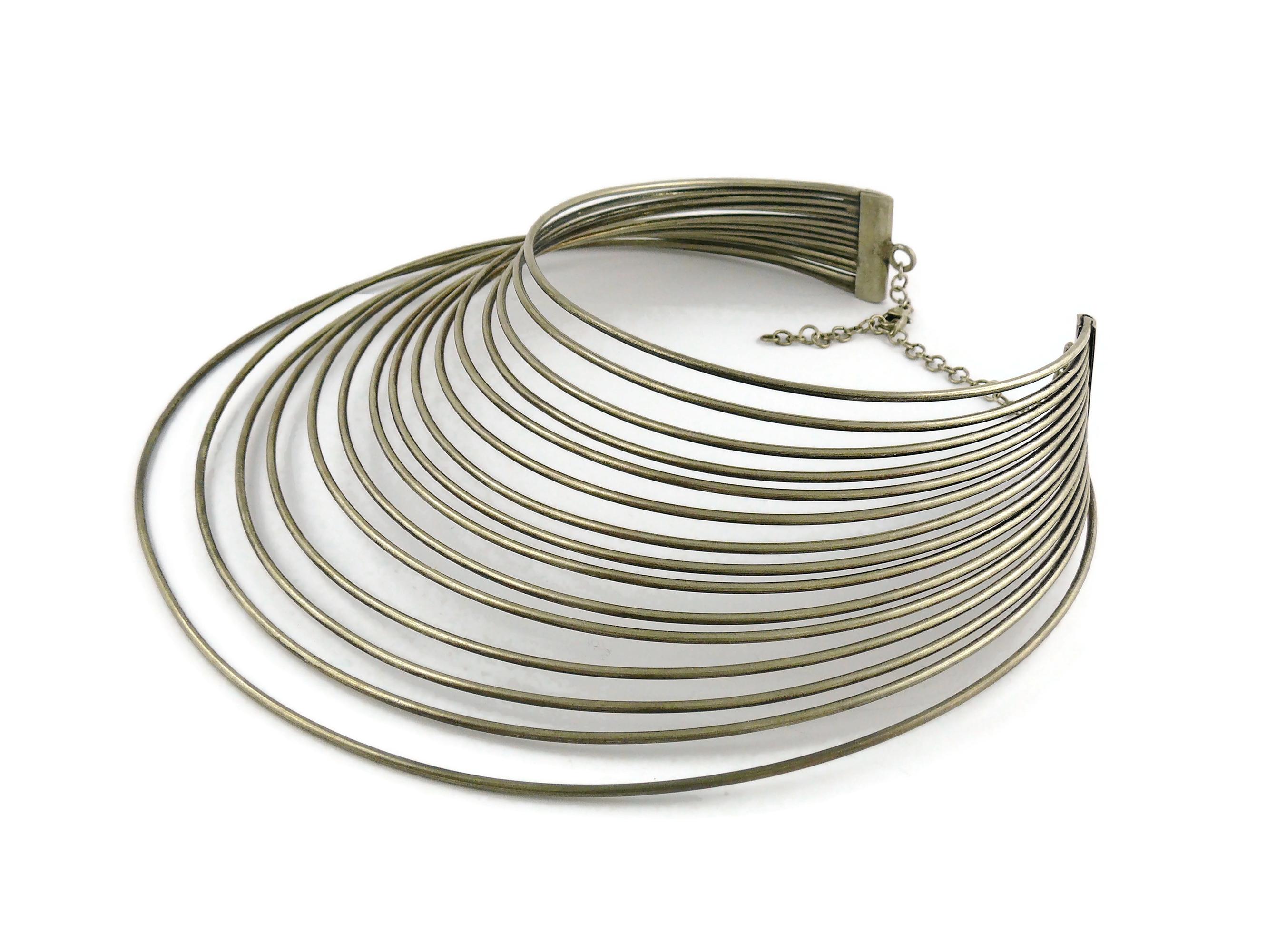 Jean Paul Gaultier Vintage Masai Multi Wire Silver Toned Choker Necklace In Good Condition For Sale In Nice, FR