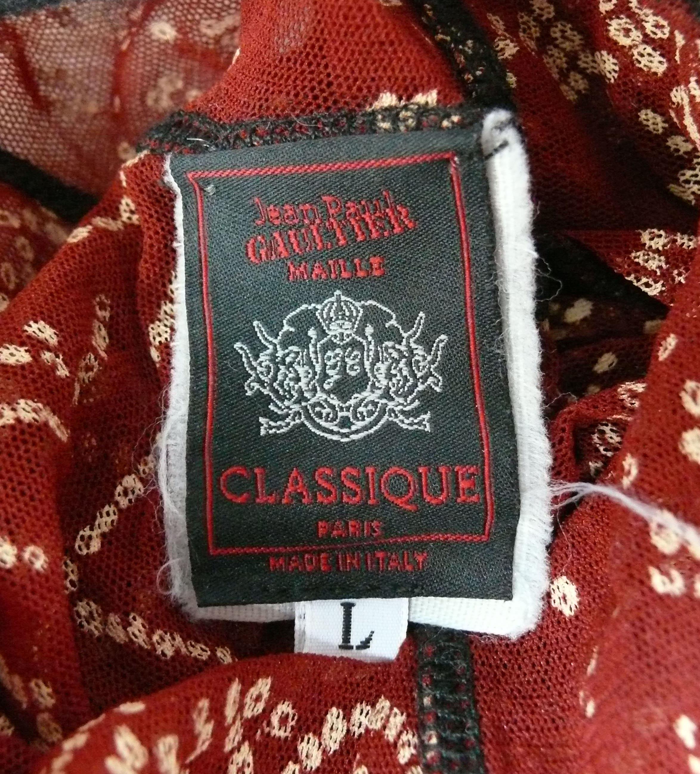 JEAN PAUL GAULTIER - Top con cappuccio in maglia trasparente con tatuaggio orientale vintage Taglia L in vendita 1