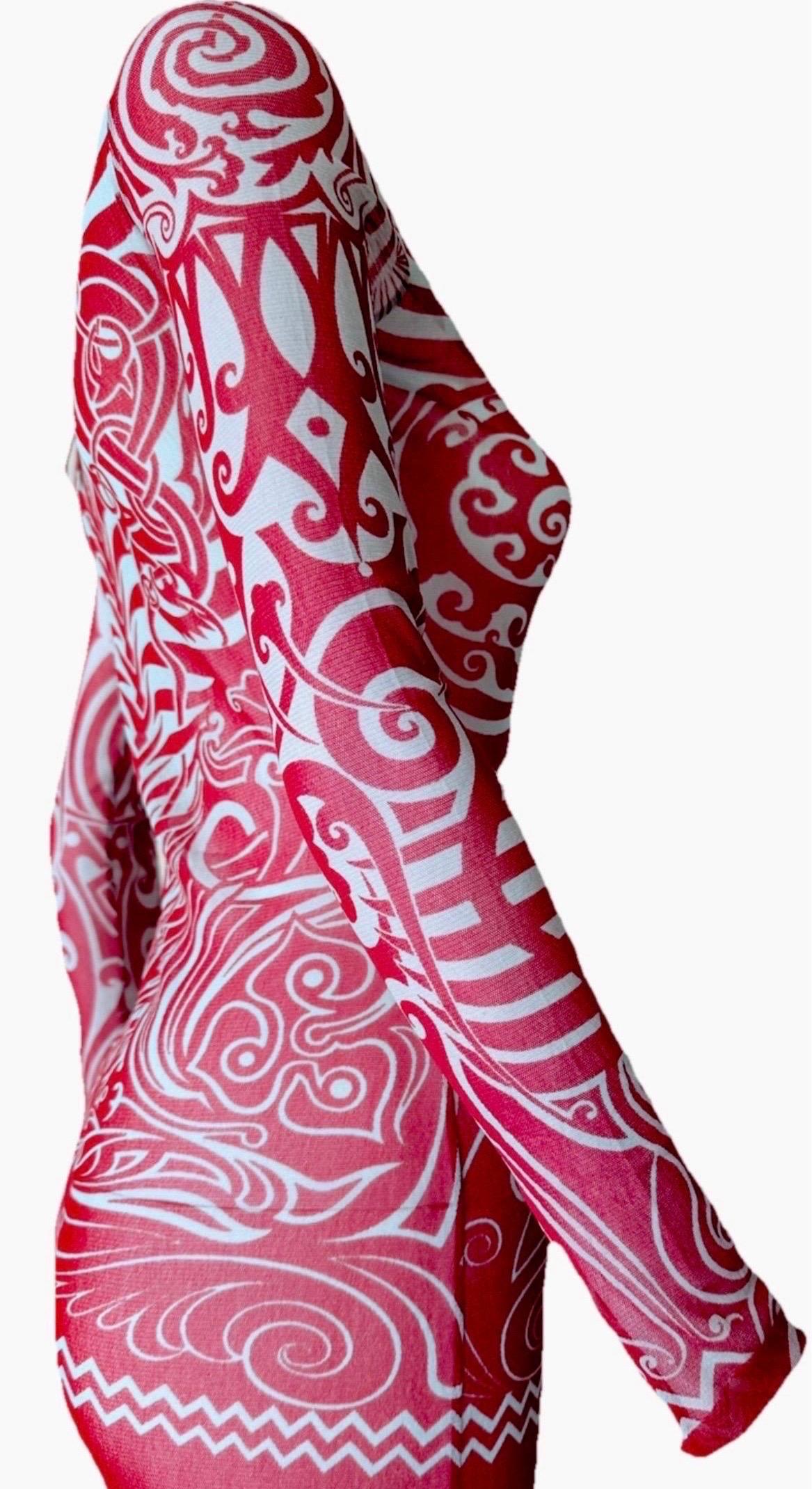 Vestido vintage de malla con tatuaje 