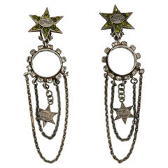 Jean Paul Gaultier Vintage-Ohrringe mit Sternen und Ketten und Schmucksteinen