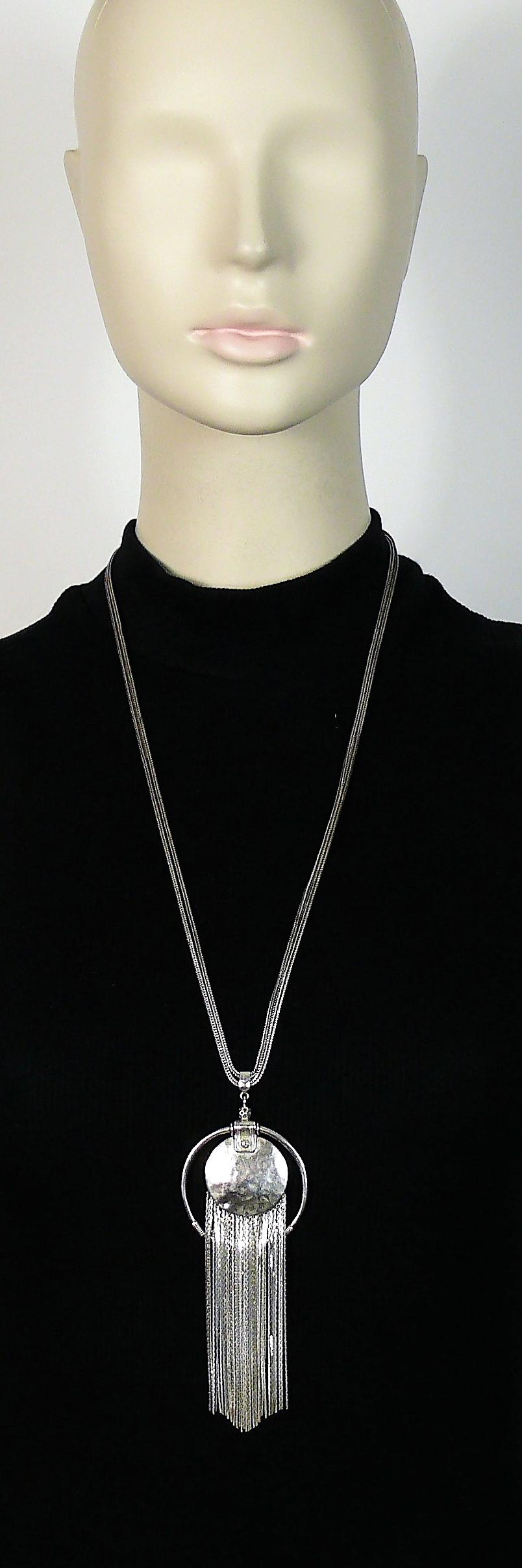 JEAN PAUL GAULTIER vintage sterling silver fringed hammered pendant necklace.

Marked JEAN PAUL GAULTIER.
Fully hallmarked with sterling silver 925 and maker's hallmark.

Indicative measurements : adjustable chain length from approx. 64.5 cm (25.39