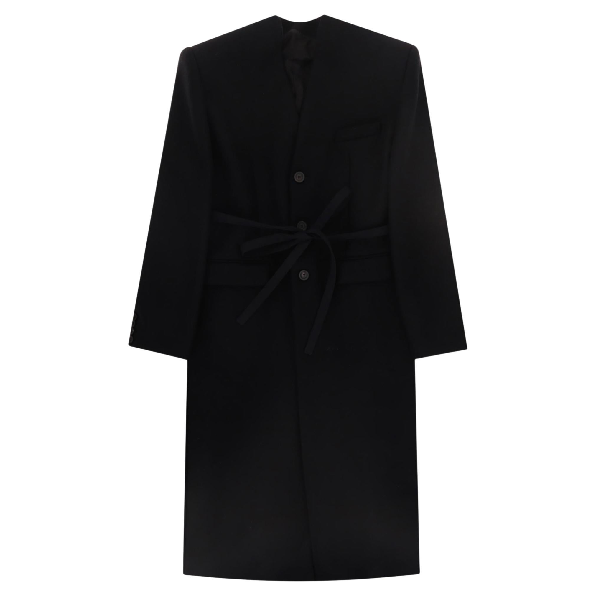 Cappotto in lana vergine di Jean Paul Gaultier con pannello interno a corsetto