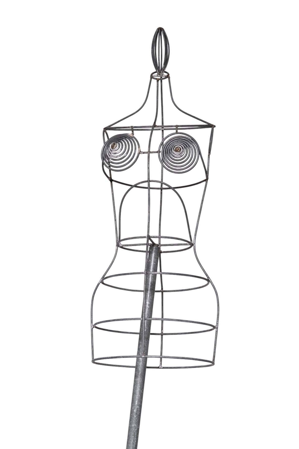 Maniquí con forma de vestido de alambre Jean Paul Gaultier en venta 6