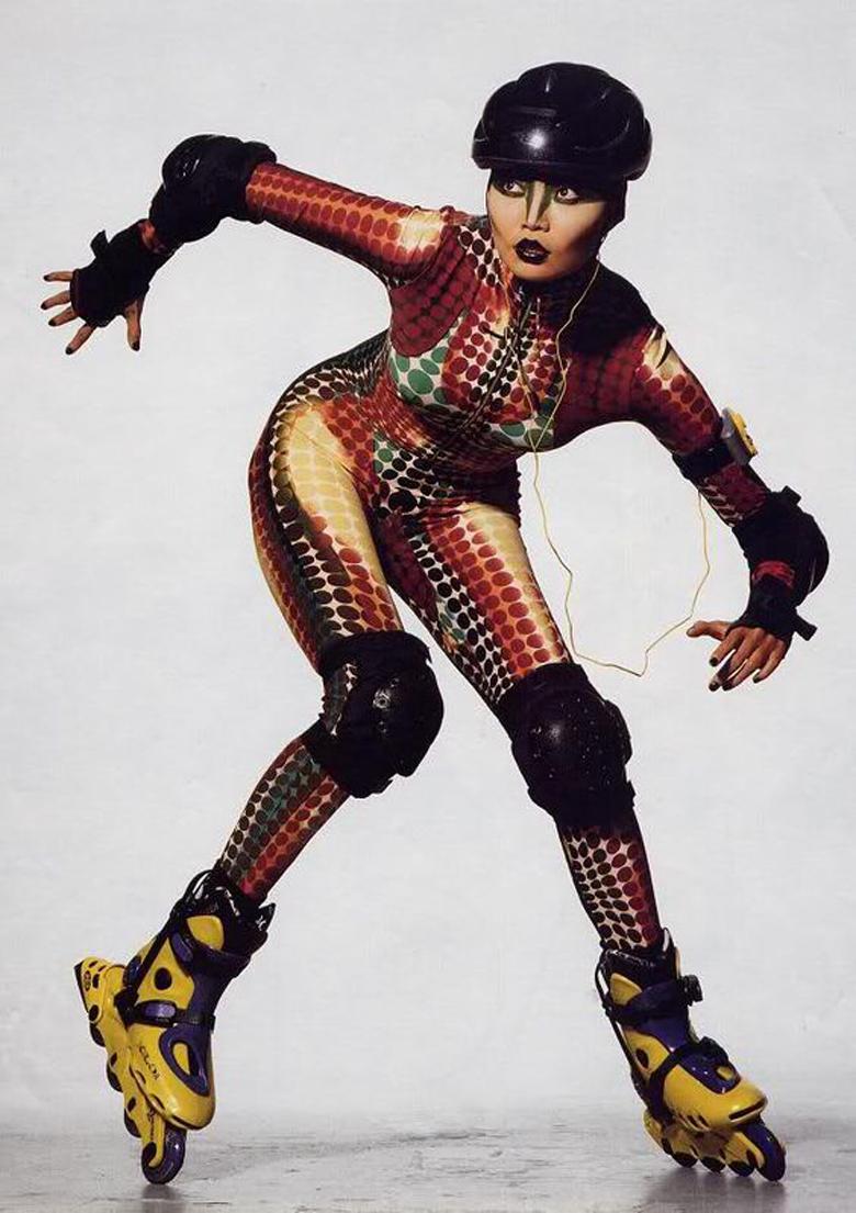 Combinaison à capuche à pois jaunes Jean Paul Gaultier, A/H 1995 en vente 1