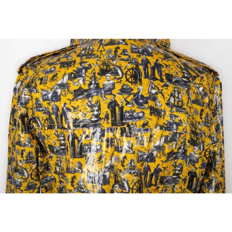 Jean Paul Gaultier Manteau en toile cirée jaune pour homme en vente 5