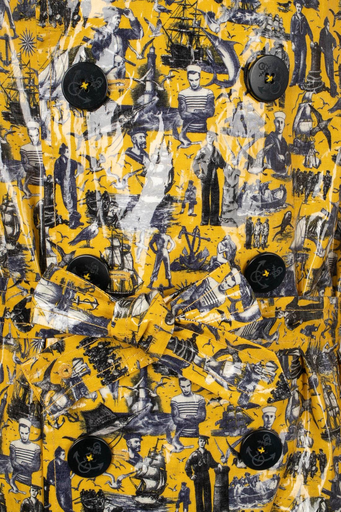 Jean Paul Gaultier Manteau en toile cirée jaune pour homme en vente 1