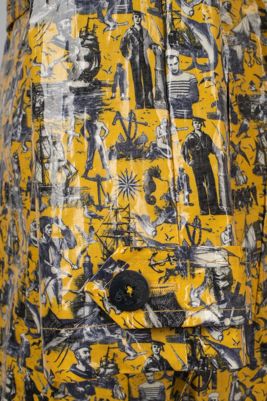 Jean Paul Gaultier Manteau en toile cirée jaune pour homme en vente 4