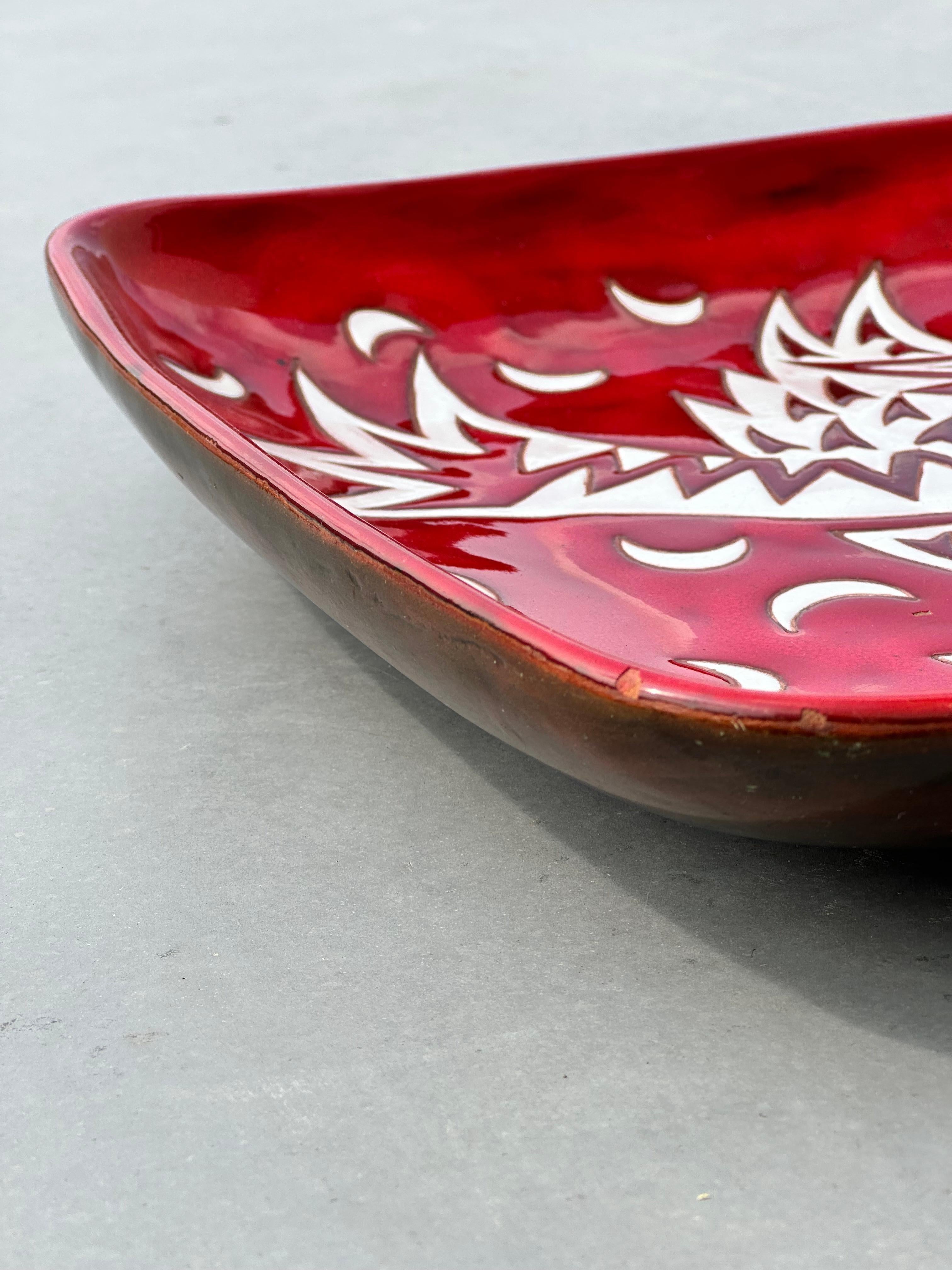 Jean Picart Le Doux, huge ceramic dish, Sant-Vicens workshop, France 1950s For Sale 3