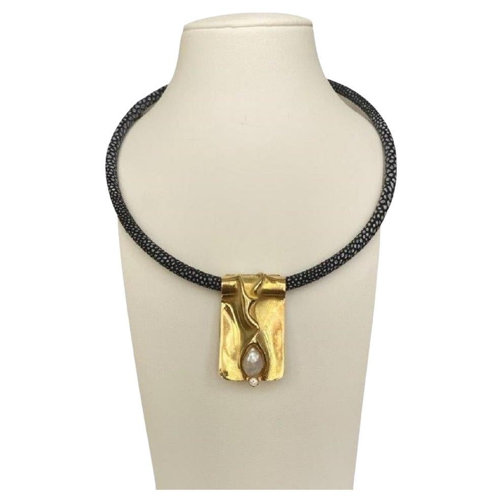 Jean-Pierre De Saedeleer (1946-2022) 18 kt gold Necklace with pendant  For Sale