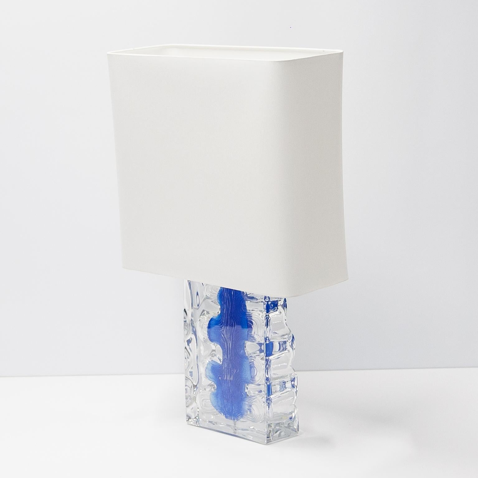 Jean-Pierre Demarchi Lámpara de mesa de cristal azul Daum Años 70 Moderno de mediados de siglo en venta