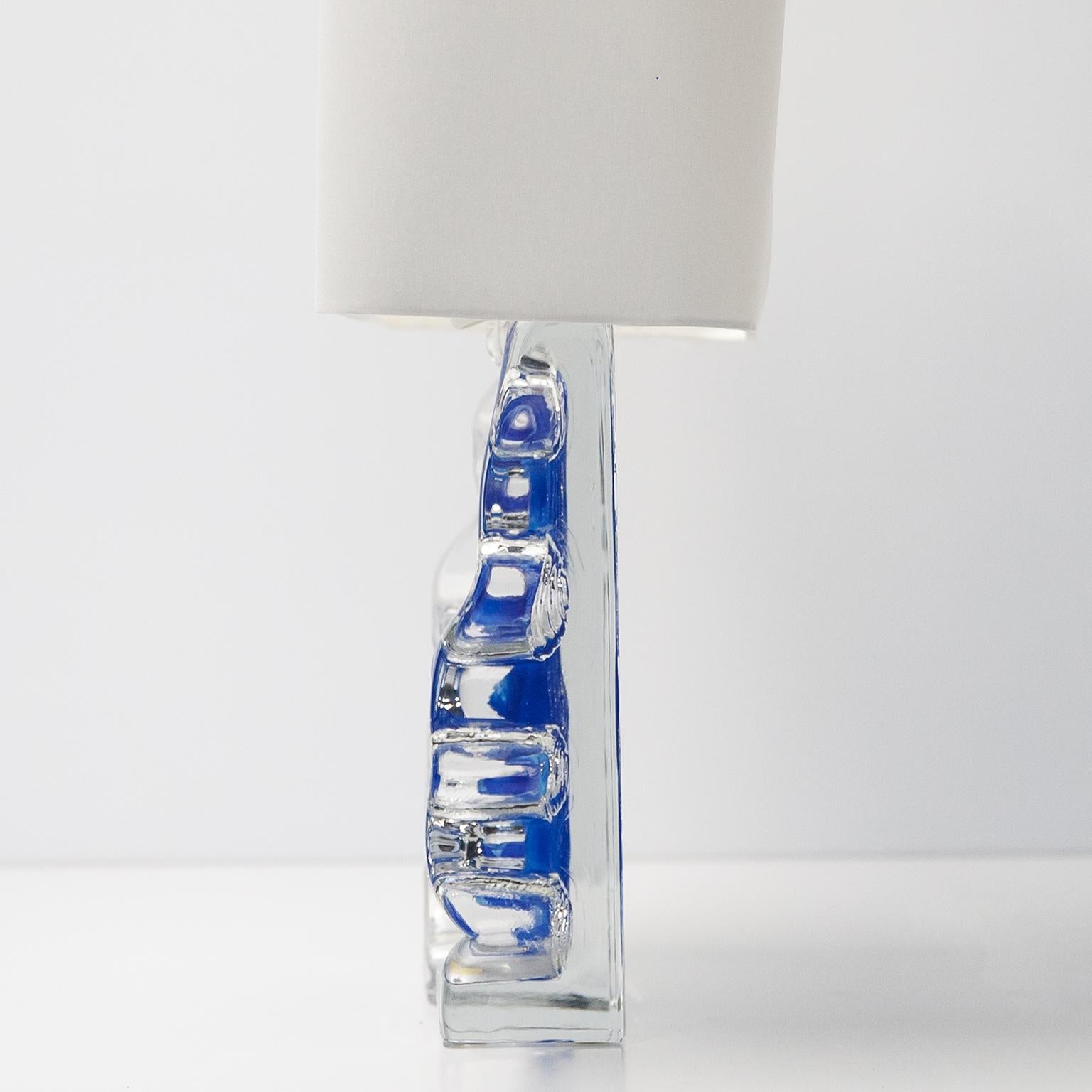 Jean-Pierre Demarchi Lámpara de mesa de cristal azul Daum Años 70 en Bueno estado para la venta en Munich, DE