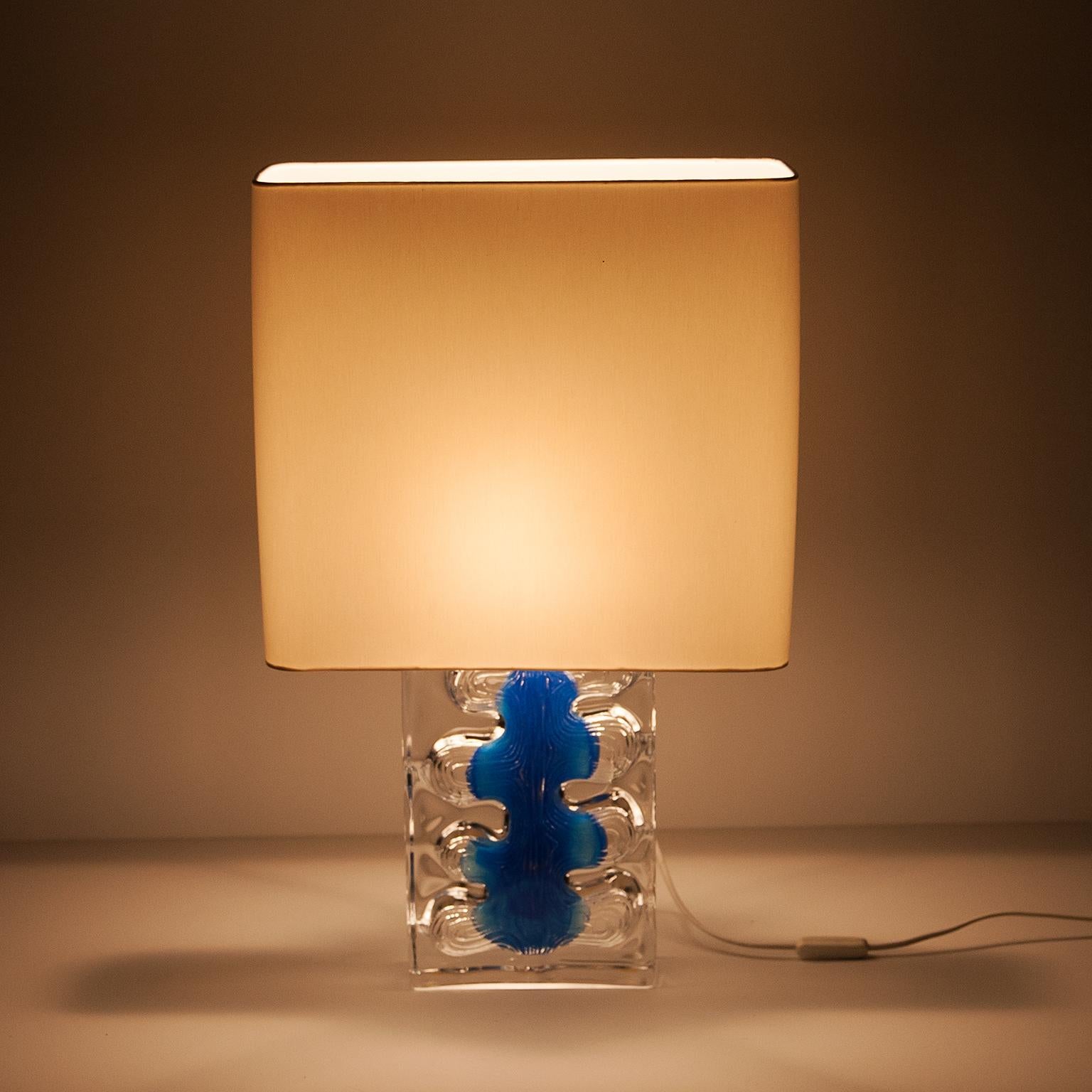 Jean-Pierre Demarchi Lámpara de mesa de cristal azul Daum Años 70 en venta 1