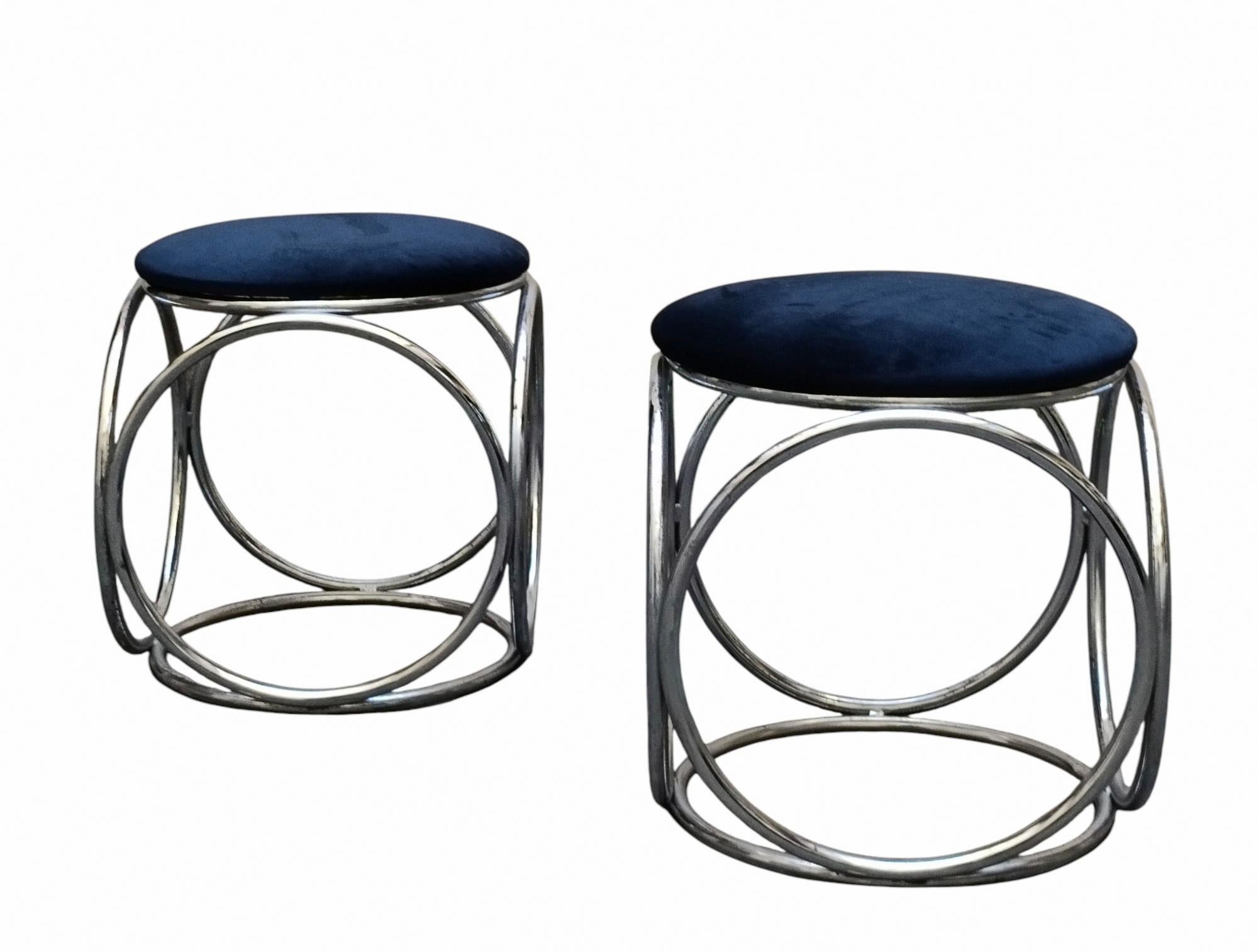 Jean-Pierre Laporte Design Tubular Circle Stool, France 1970s In Good Condition For Sale In Naples, IT