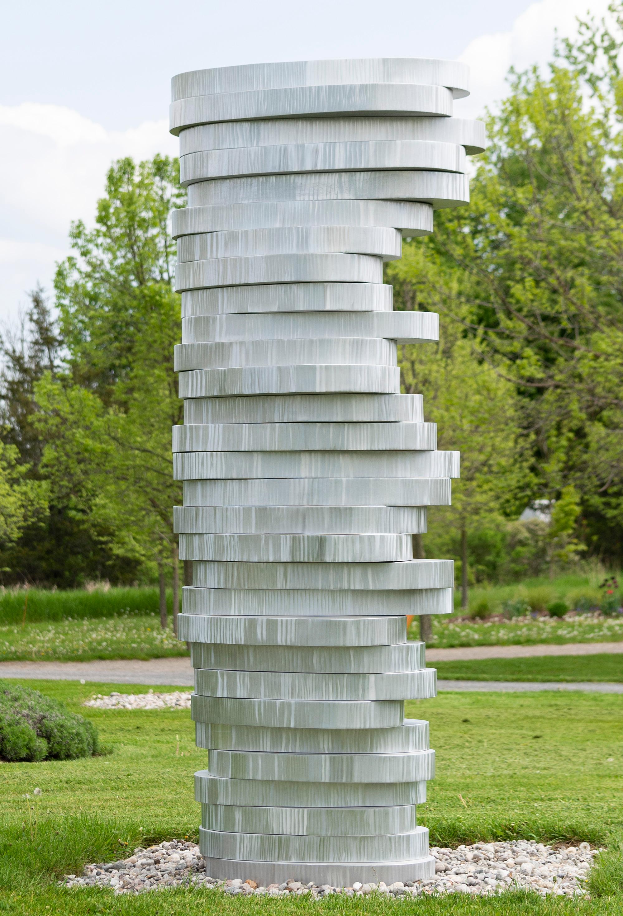 WAVES, haute, géométrique, abstraite, aluminium poli, sculpture d'extérieur en vente 5