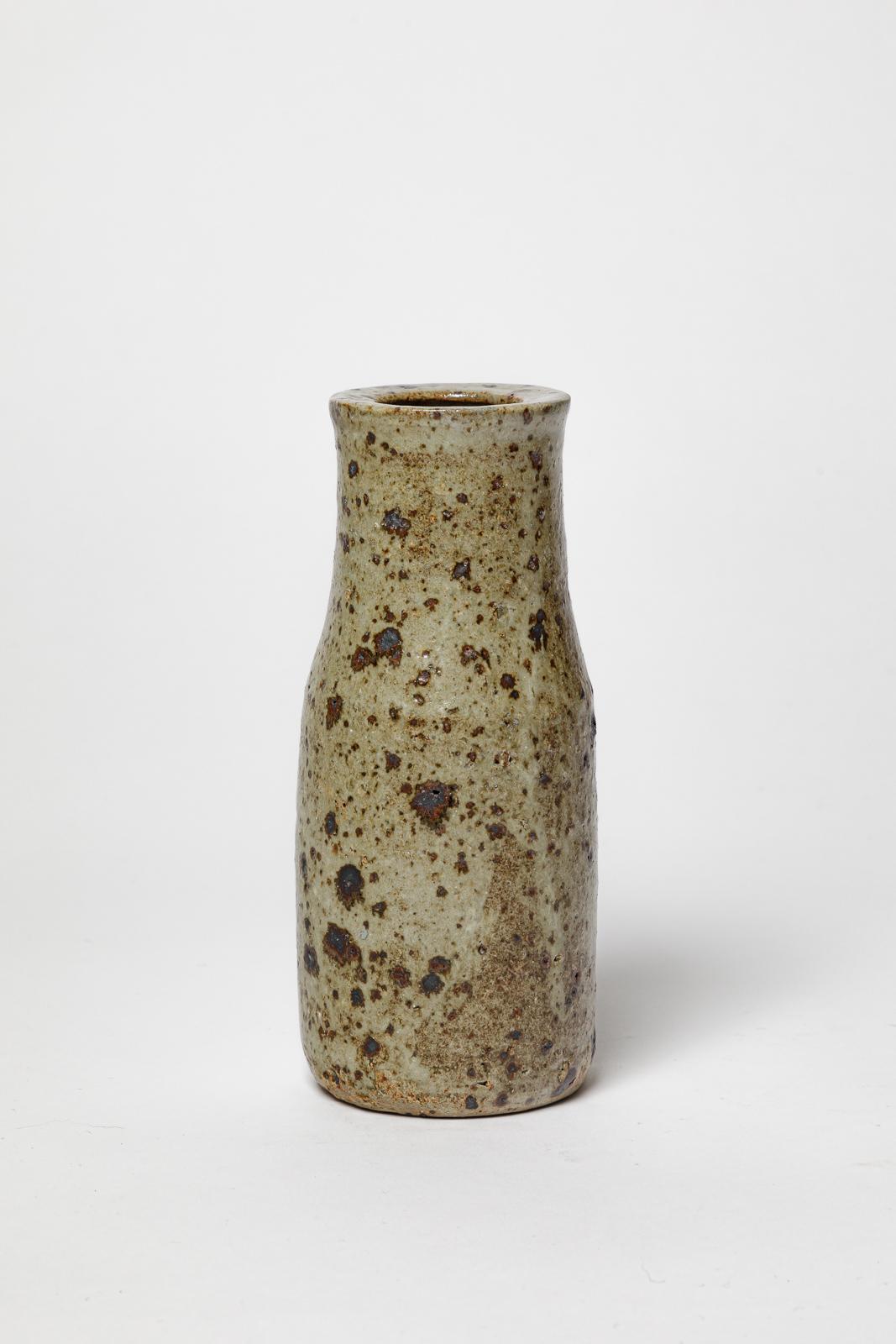 Jean-Pierre Viot

Vaso in ceramica grigia

Realizzato nel 1969

Ceramica di design del 20° secolo 

Firmato

altezza 18 cm
Grande 8 cm