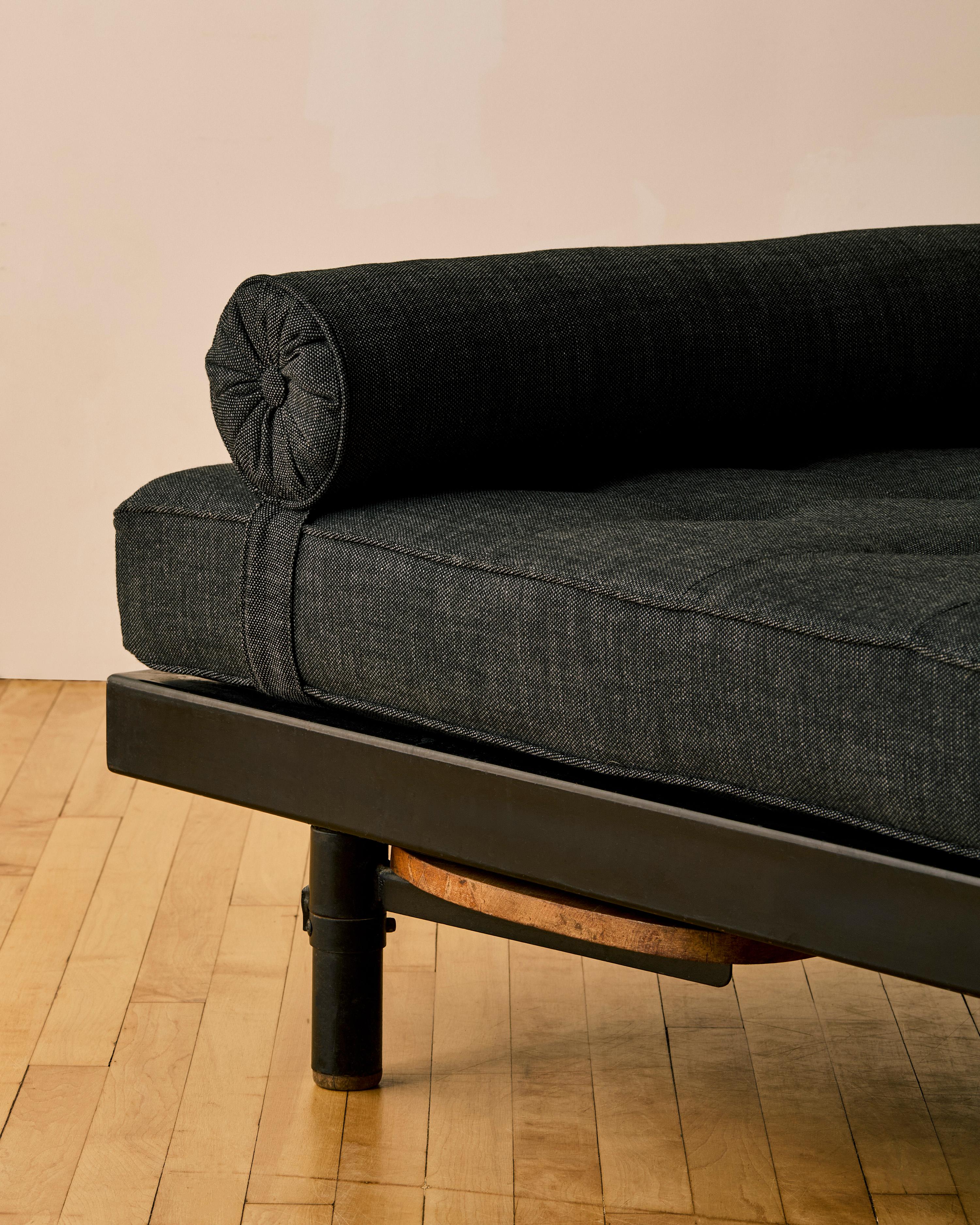 Jean Prouve und Charlotte Perriand SCAL Liege um 1950 im Angebot 1