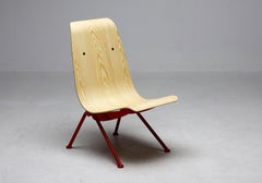 Chaise Jean Prouvé "Antoni" - Edition limitée, châssis rouge / assise en contreplaqué