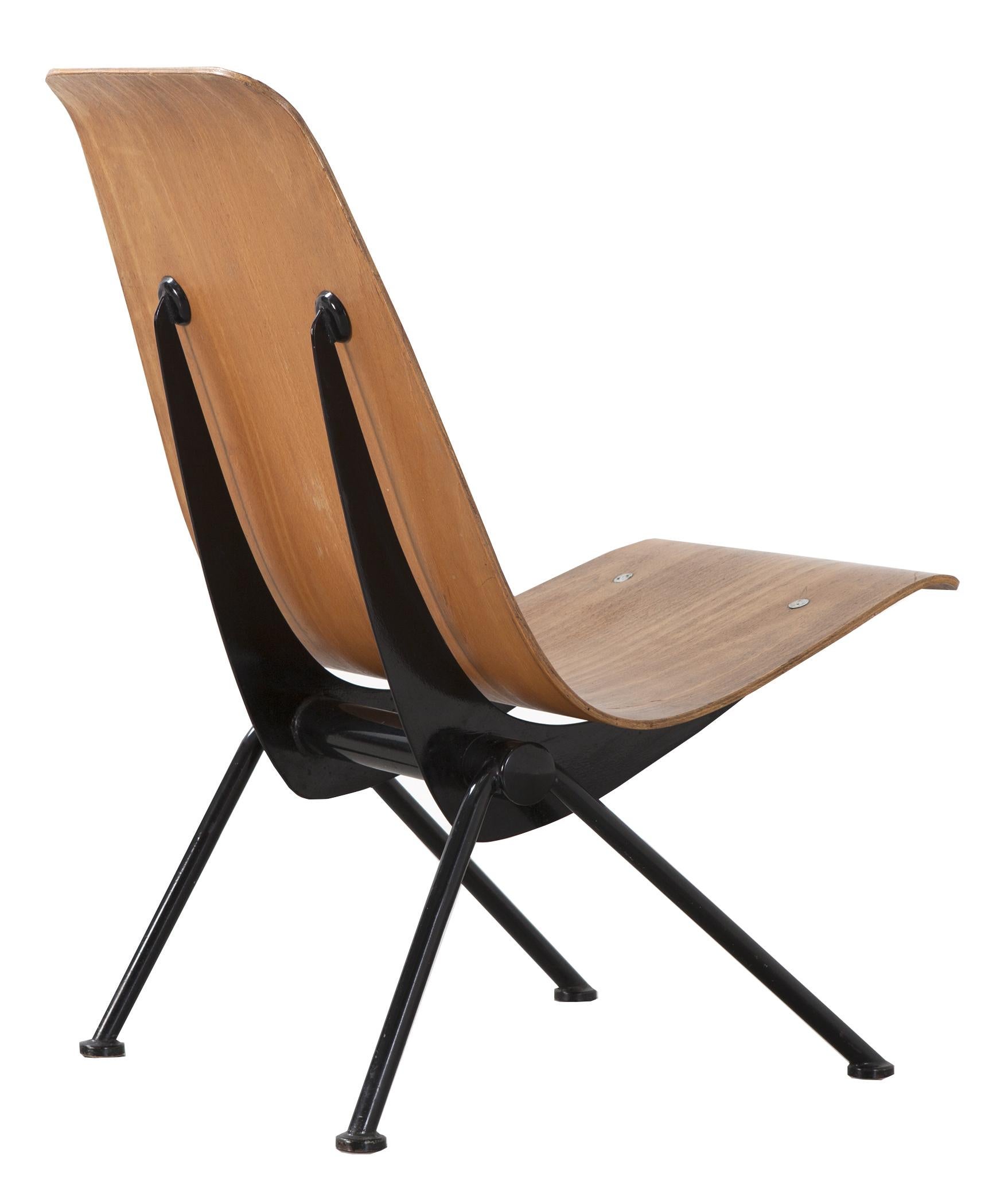 Jean Prouvé, Sessel léger Nr. 356, auch bekannt als 