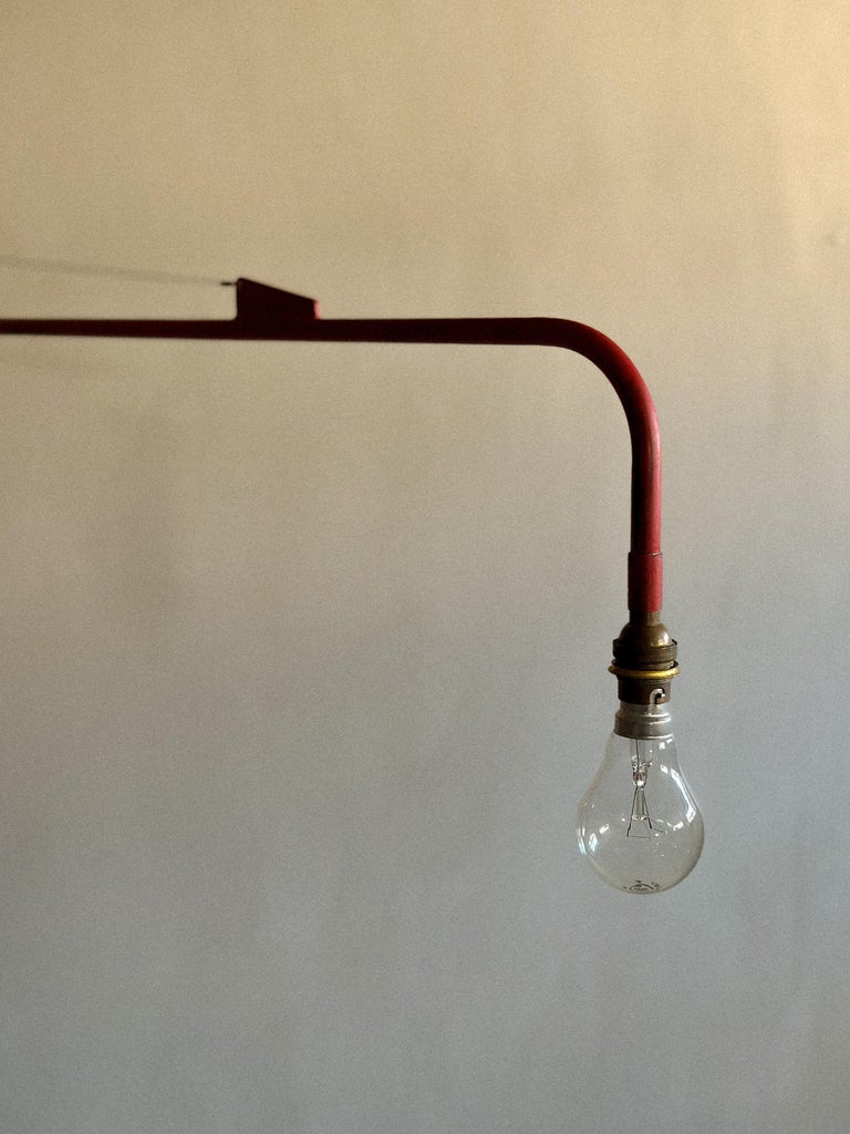 Jean Prouvé (attr.) Swing-Jib Lamp, France, c. 1950s sur 1stDibs | jean  prouve lampe